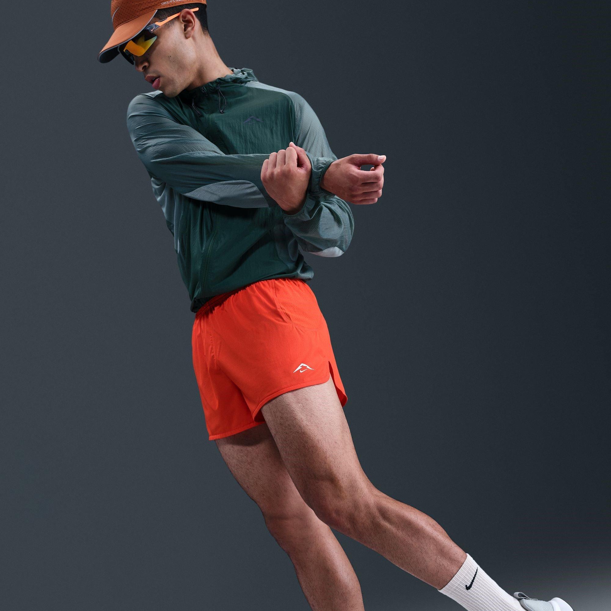 Picante Red/Blk - Nike - Trailwind Short Sn61 - 11