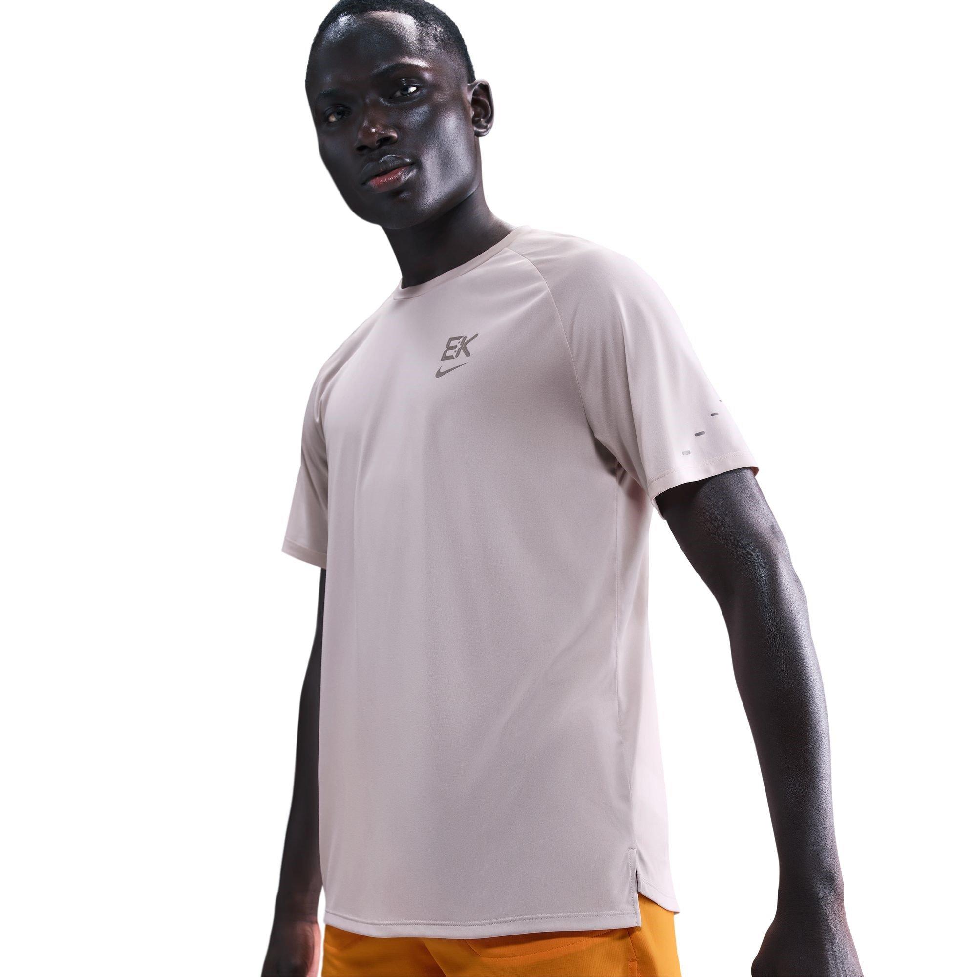 Nike Men's Ek Ss Tee Sn54 - Silt Red - S