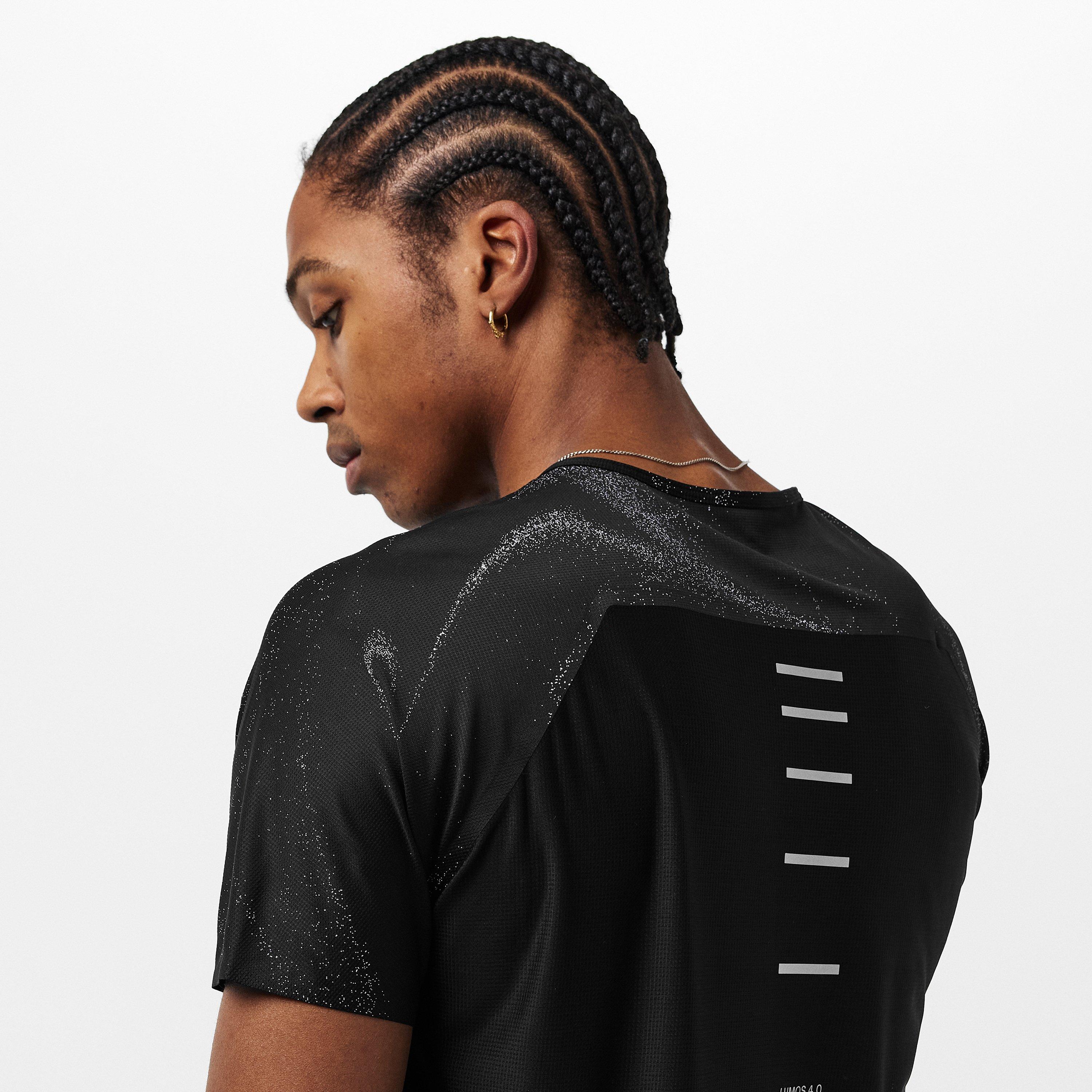 Lumos Eclipse - On - Lumos Short-Sleeve Performance Running Top - 5