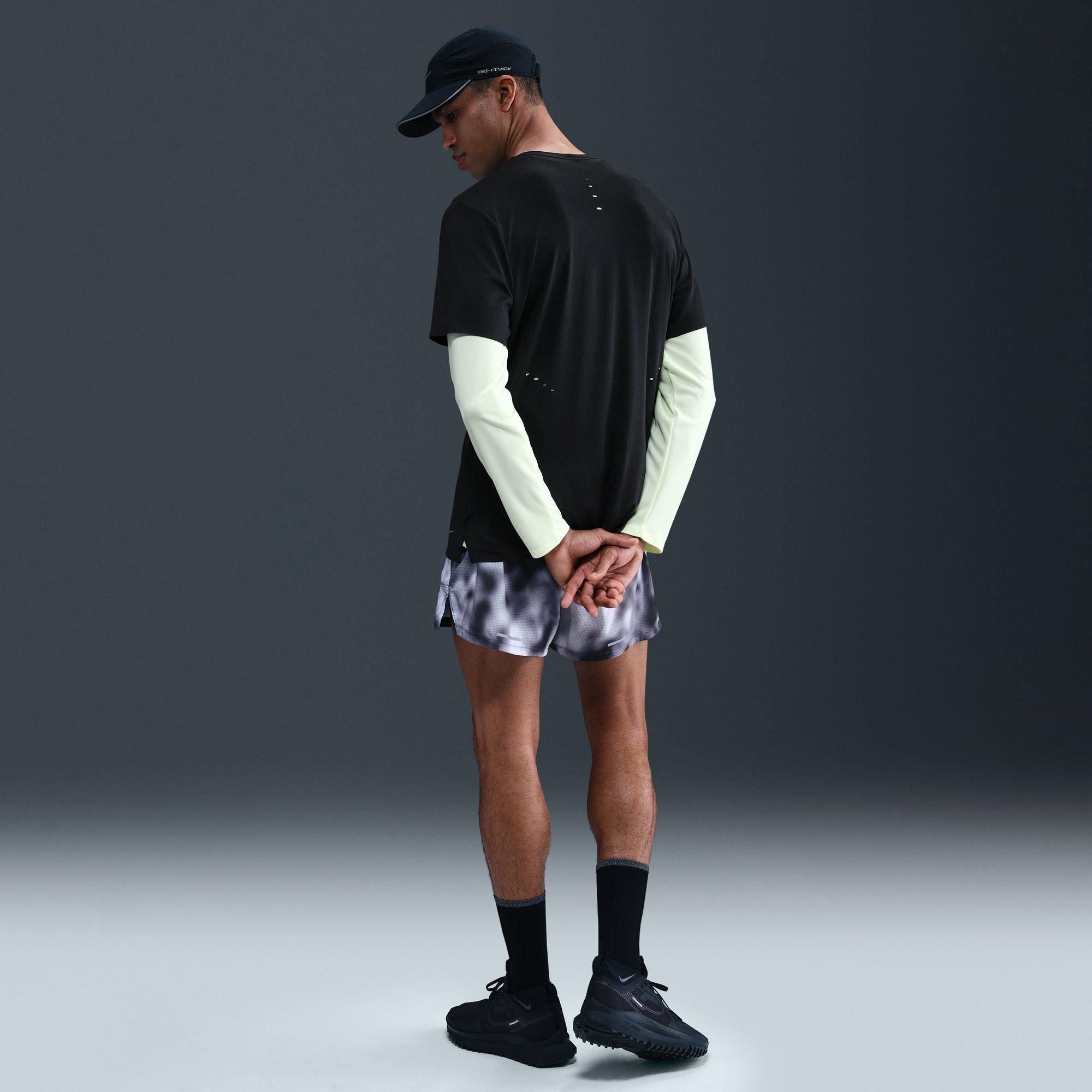 Black - Nike - Dfadv Run Tee Sn54 - 7