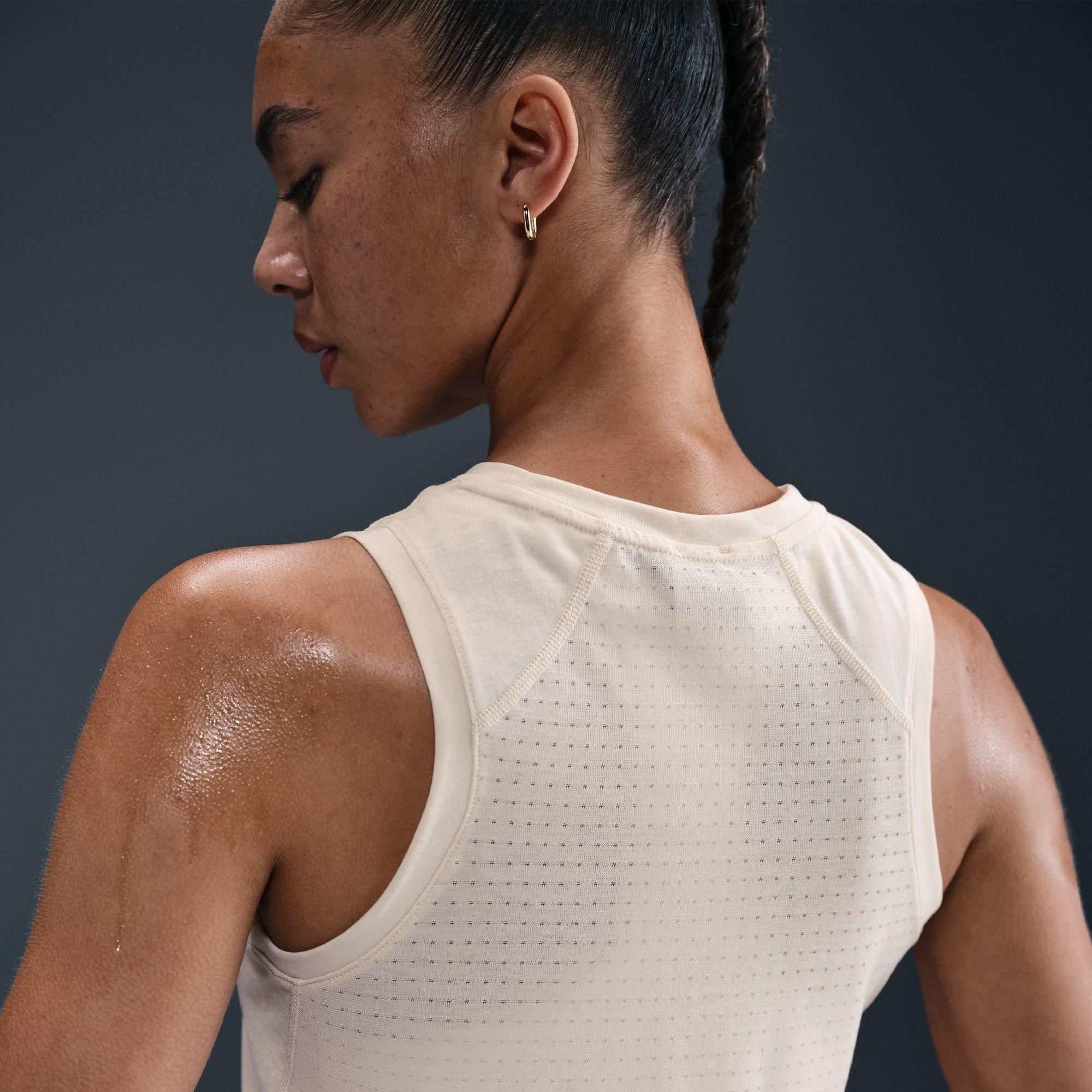 Pearl White/Sum - Nike - Nike W Nk Trail Df T Ld99 - 6