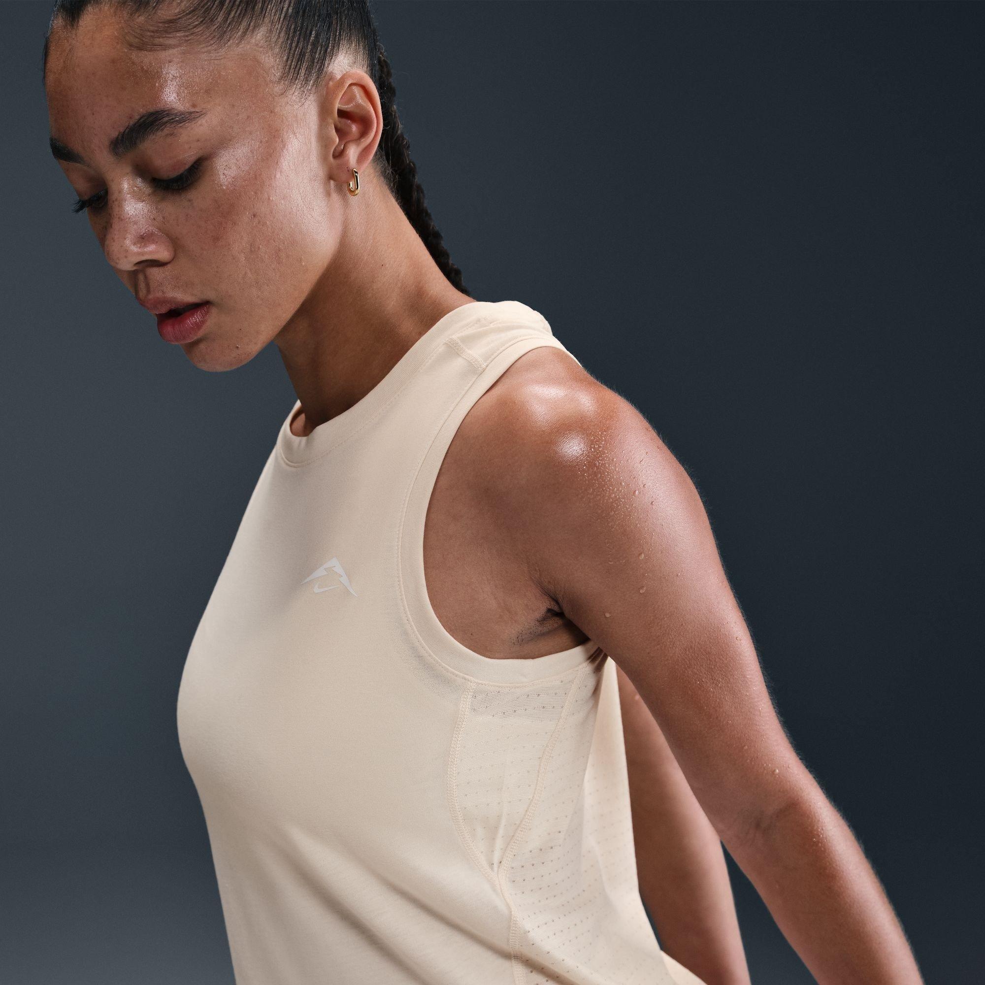 Pearl White/Sum - Nike - Nike W Nk Trail Df T Ld99 - 9