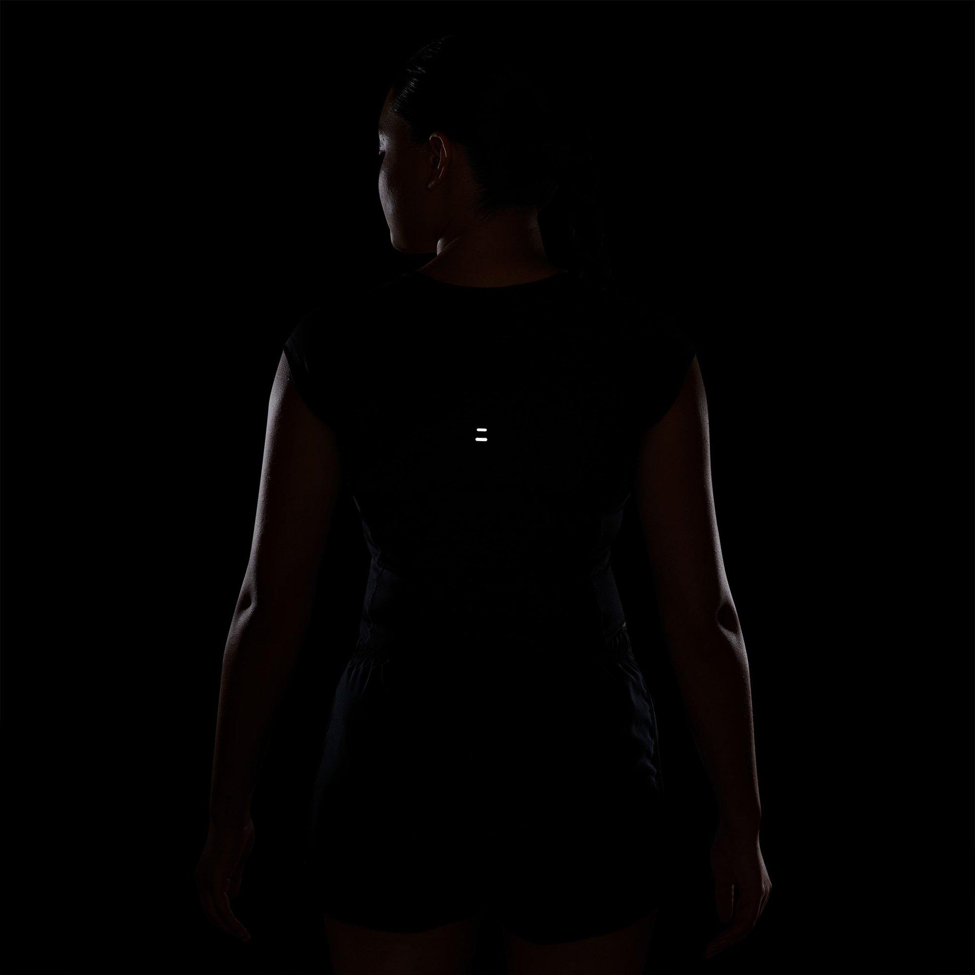 Blk/Wht/Silver - Nike - Nike Tempo Swsh Tee Ld64 - 4