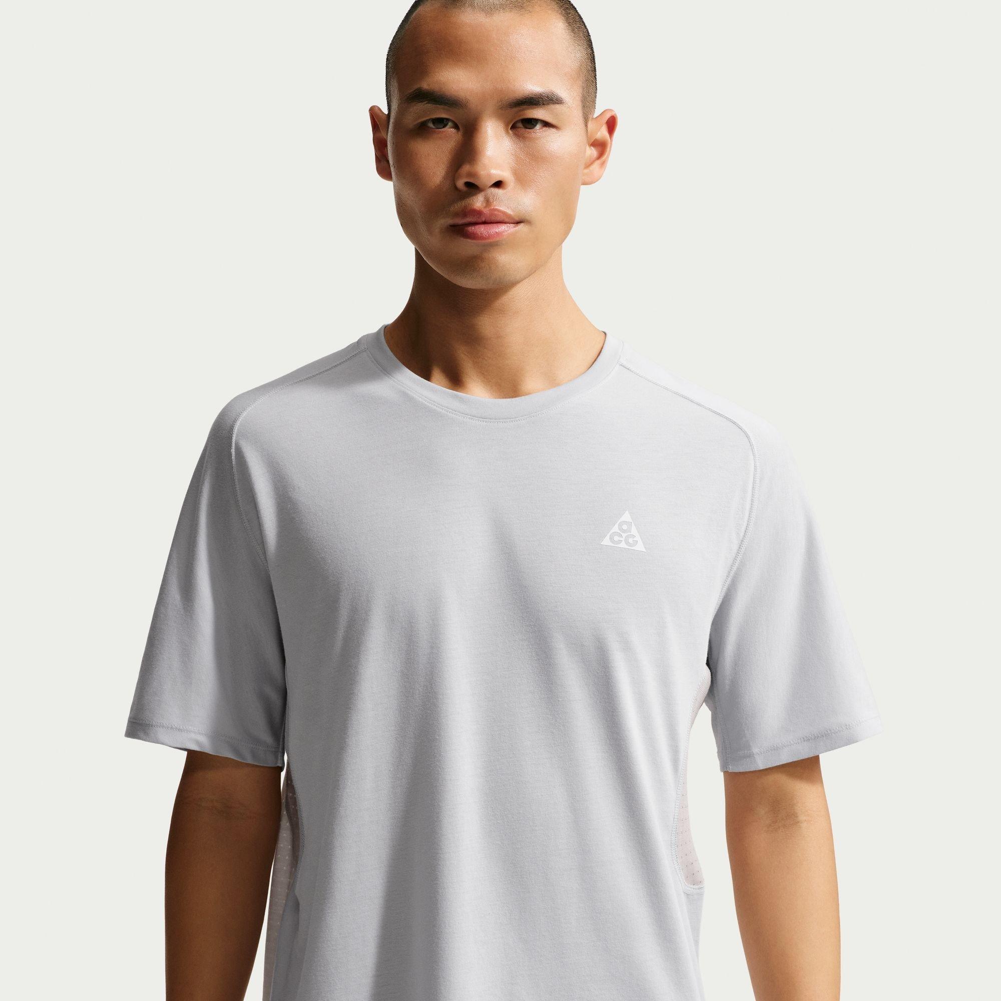 Nike Men's Grey Fog Acg Solar Tee Sn62 - L