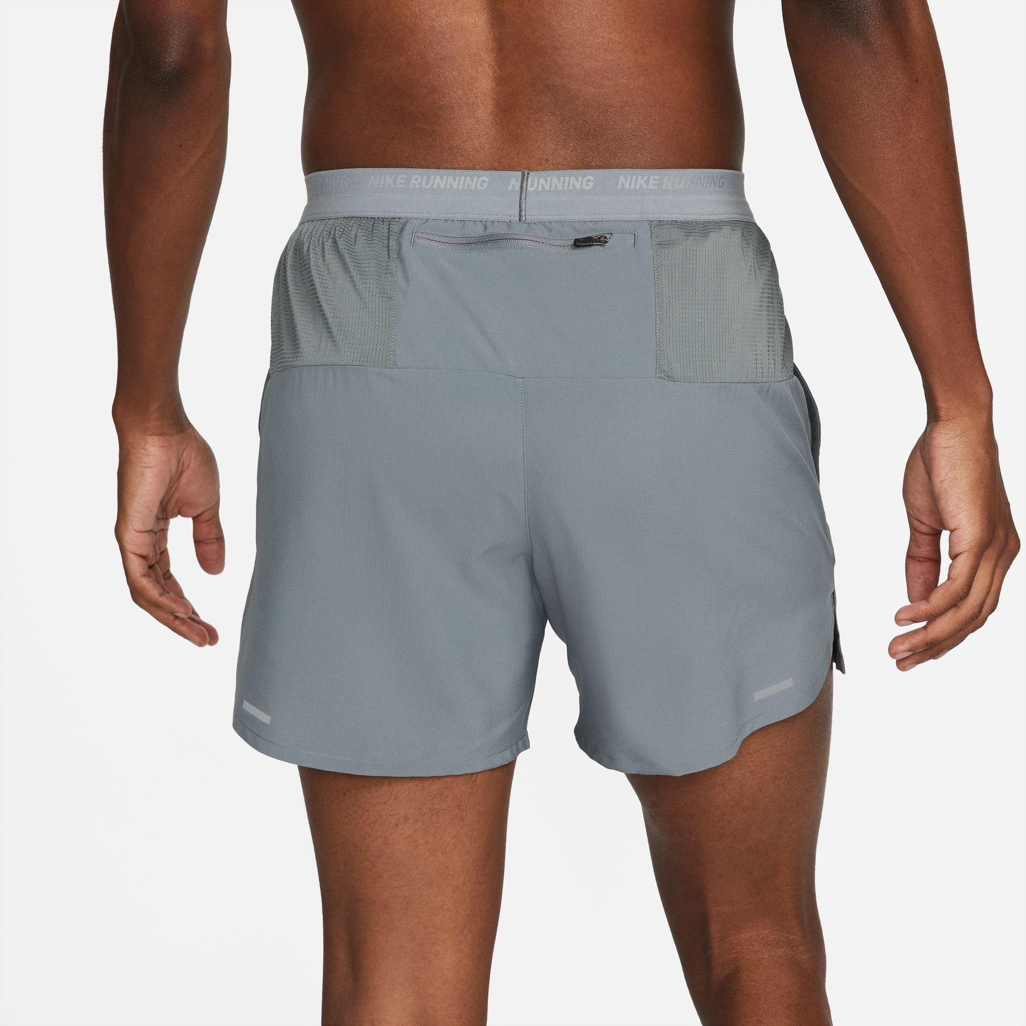 Gris humo - Nike - Stride Men's Dri-FIT 5 Brief-Lined Running Shorts - 2