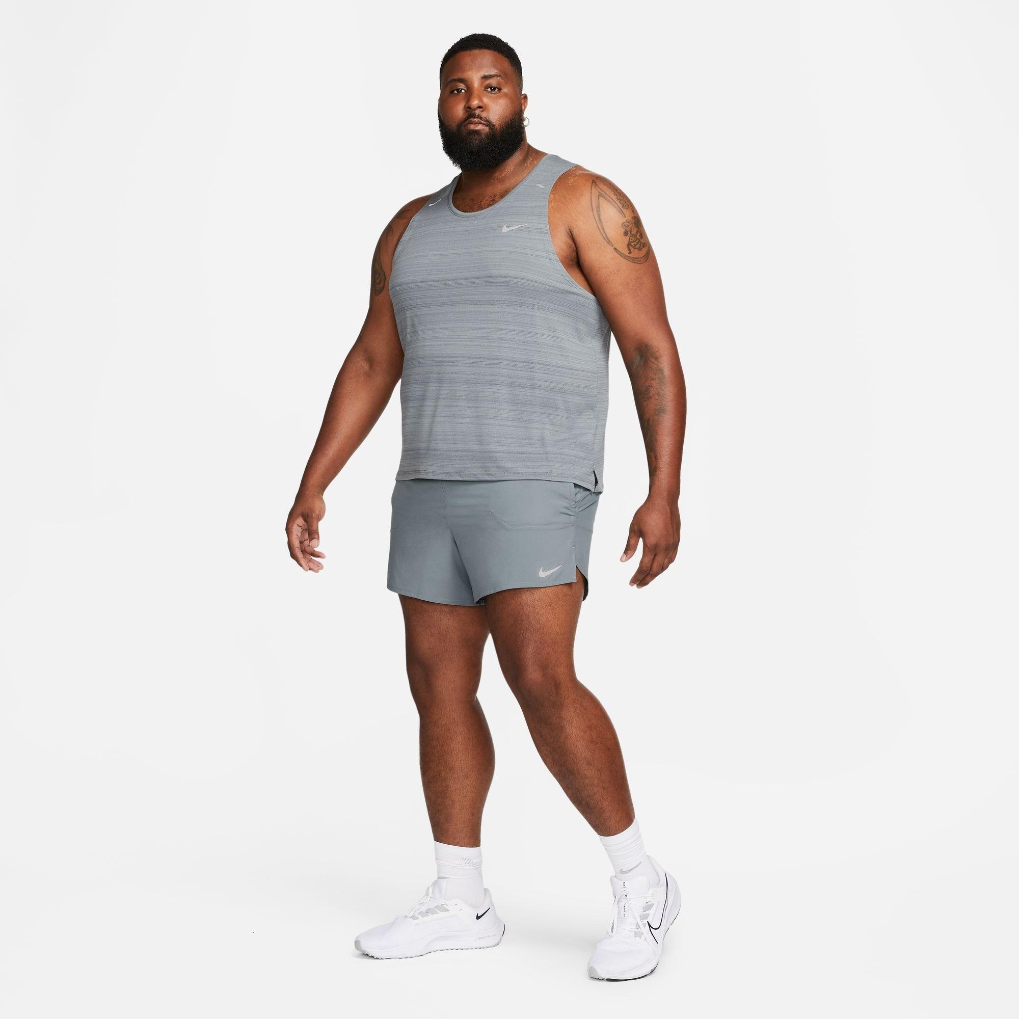 Gris humo - Nike - Stride Men's Dri-FIT 5 Brief-Lined Running Shorts - 13