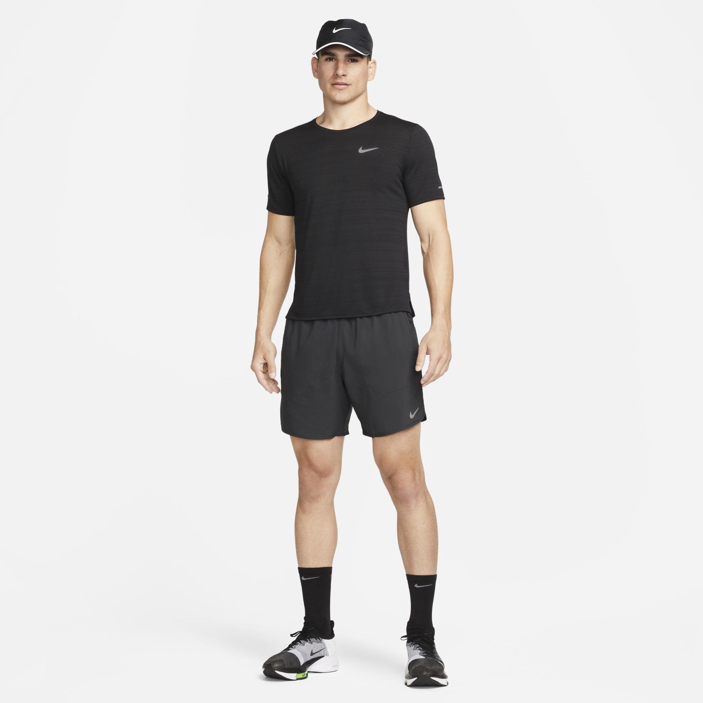 Schwarz/Schwarz/Silber - Nike - Stride 7In Short - 9