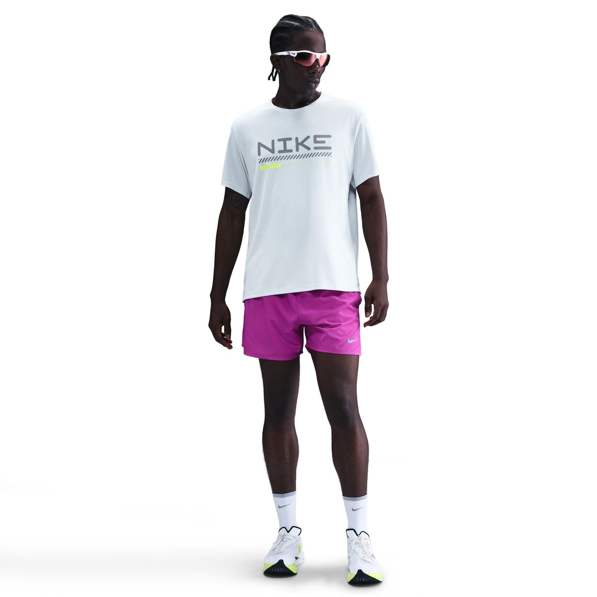 Platinum - Nike - Wint Miler Tee Sn54 - 3