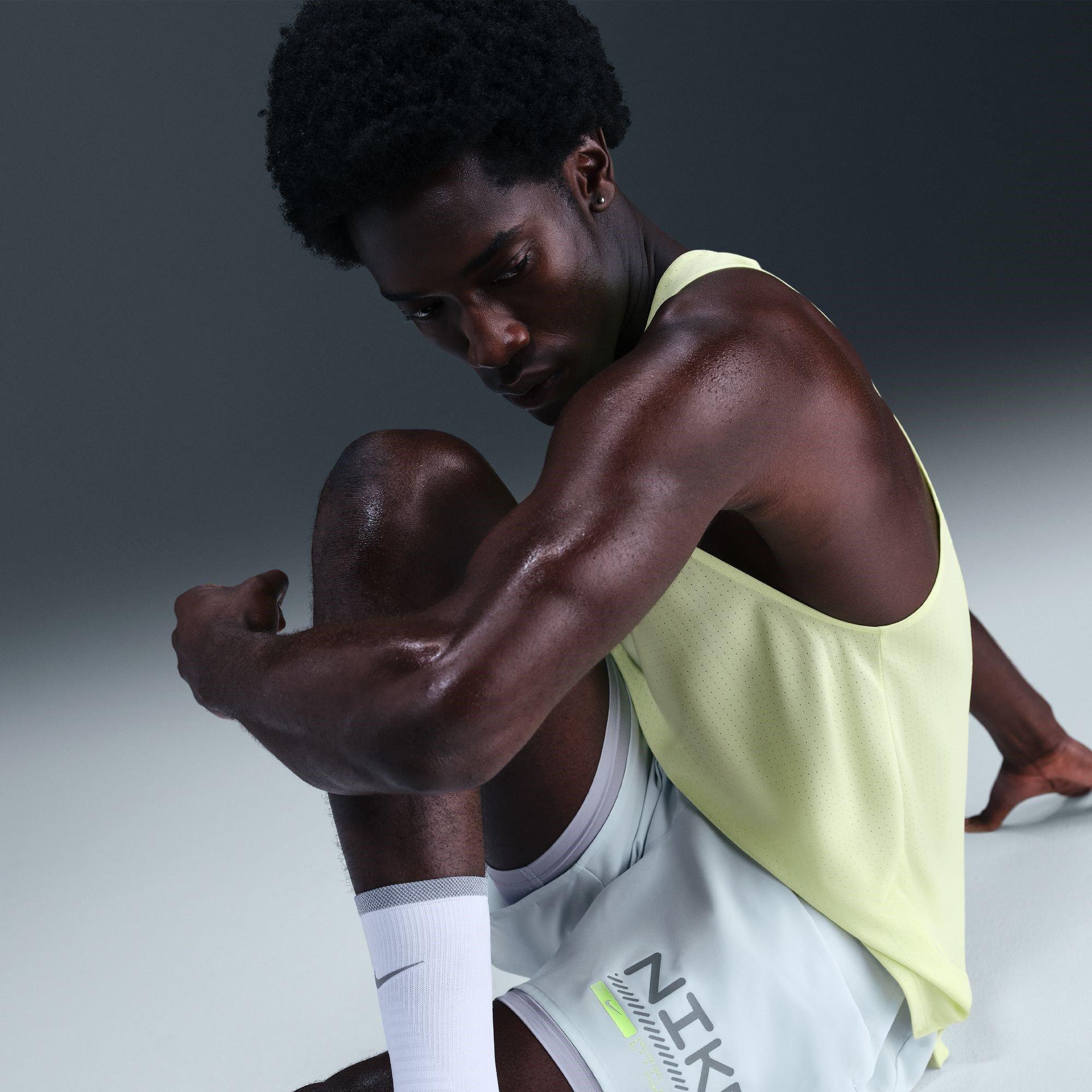 Platinum - Nike - Wint Chall Shrt Sn54 - 11