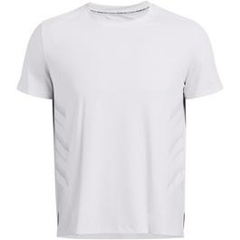 Under Armour UA  Launch Elite Graphic T-Shirt. Mens