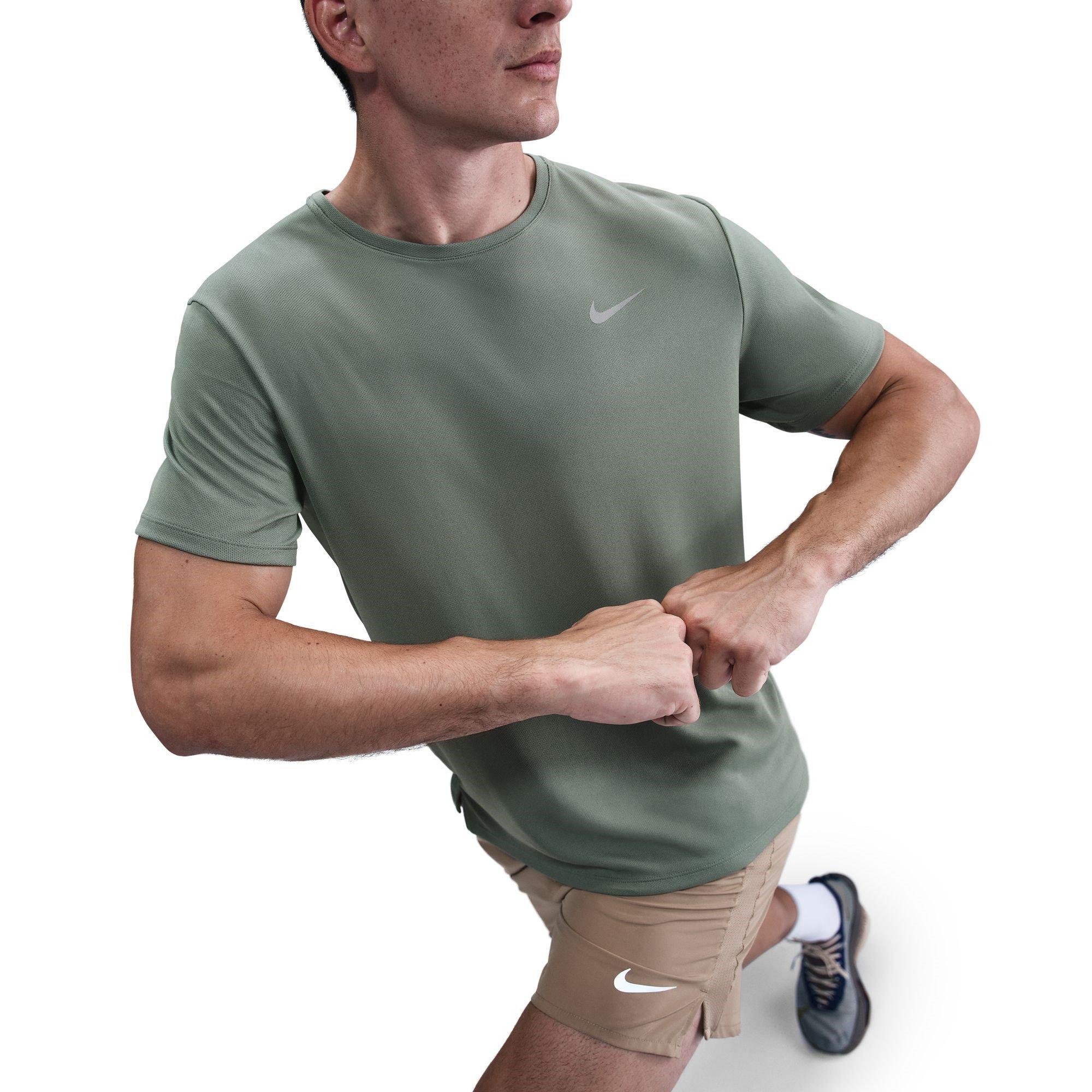 LEHM GRÜN/REFL - Nike - Miler Men's Dri-FIT UV Short-Sleeve Running Top - 5