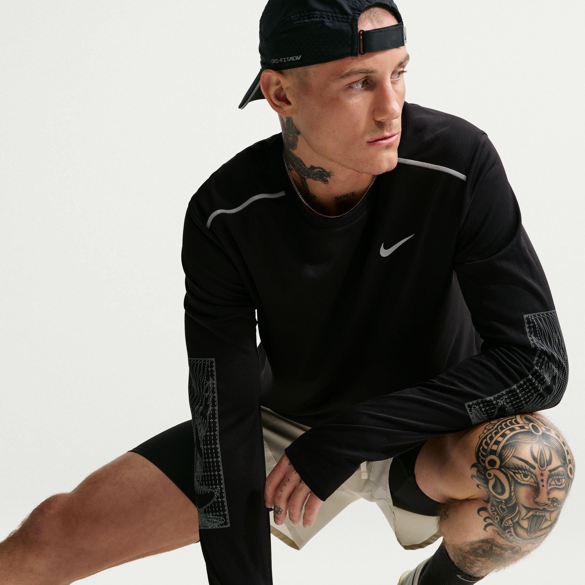 Preto - Nike - Nike Miler Wint LS T Sn64 - 1