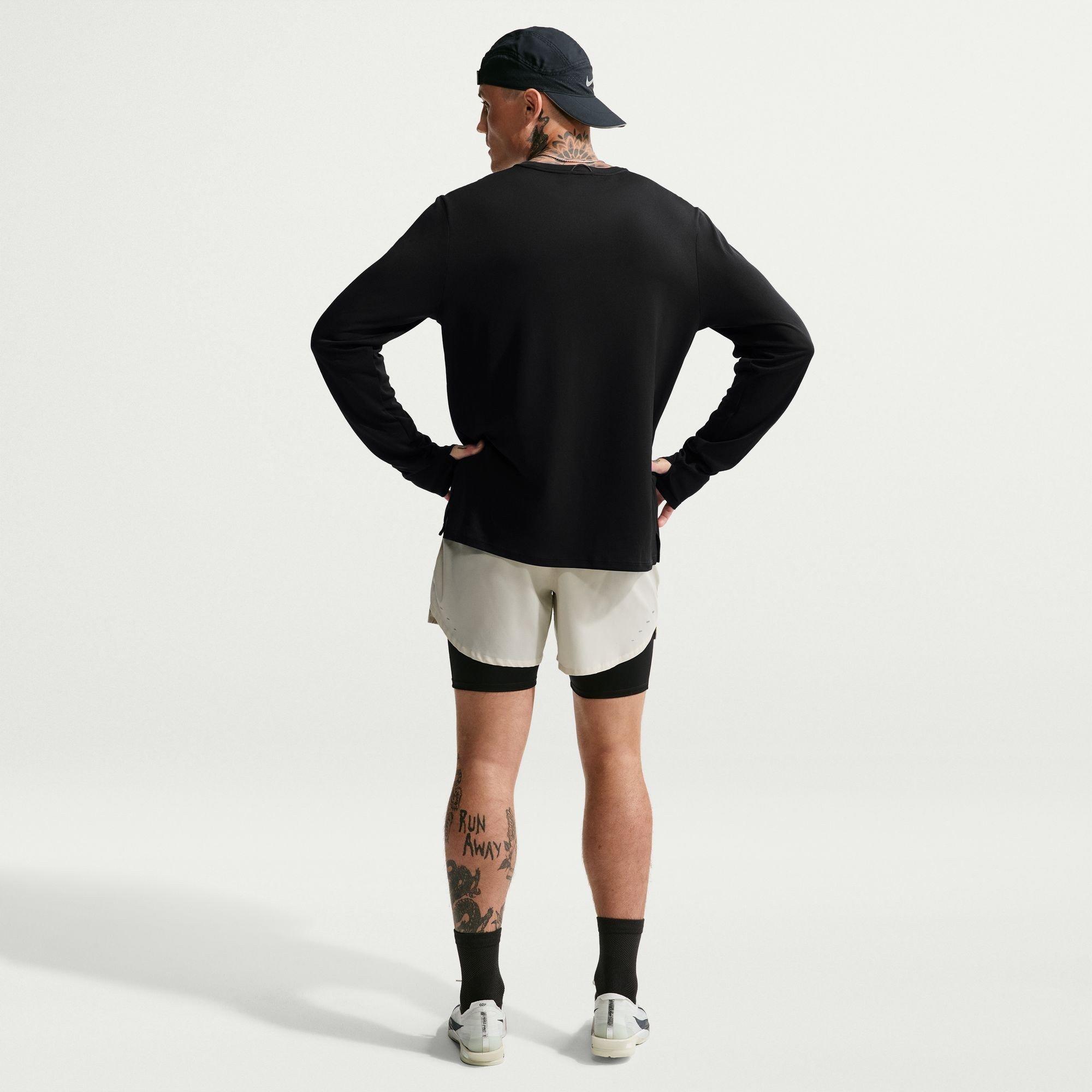 Preto - Nike - Nike Miler Wint LS T Sn64 - 5