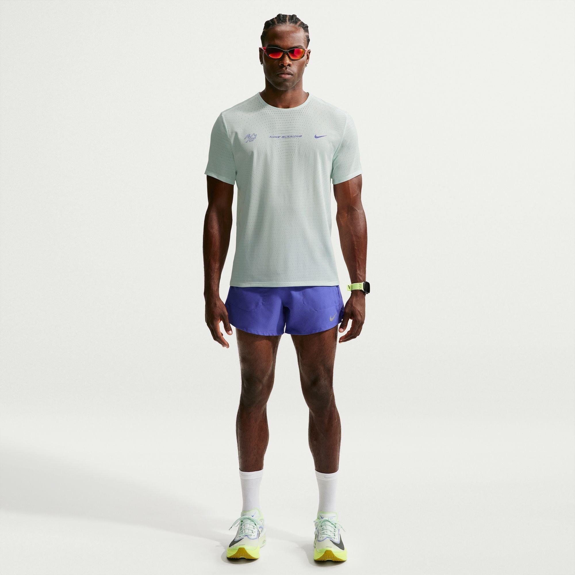 Barely Green - Nike - Nike Aero Race Tee Sn64 - 4