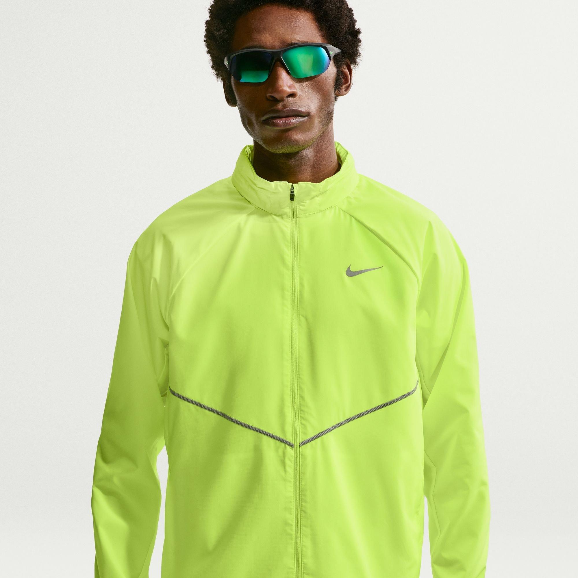 Nike Men's Volt Ice Miler Repel Running Jacket - S