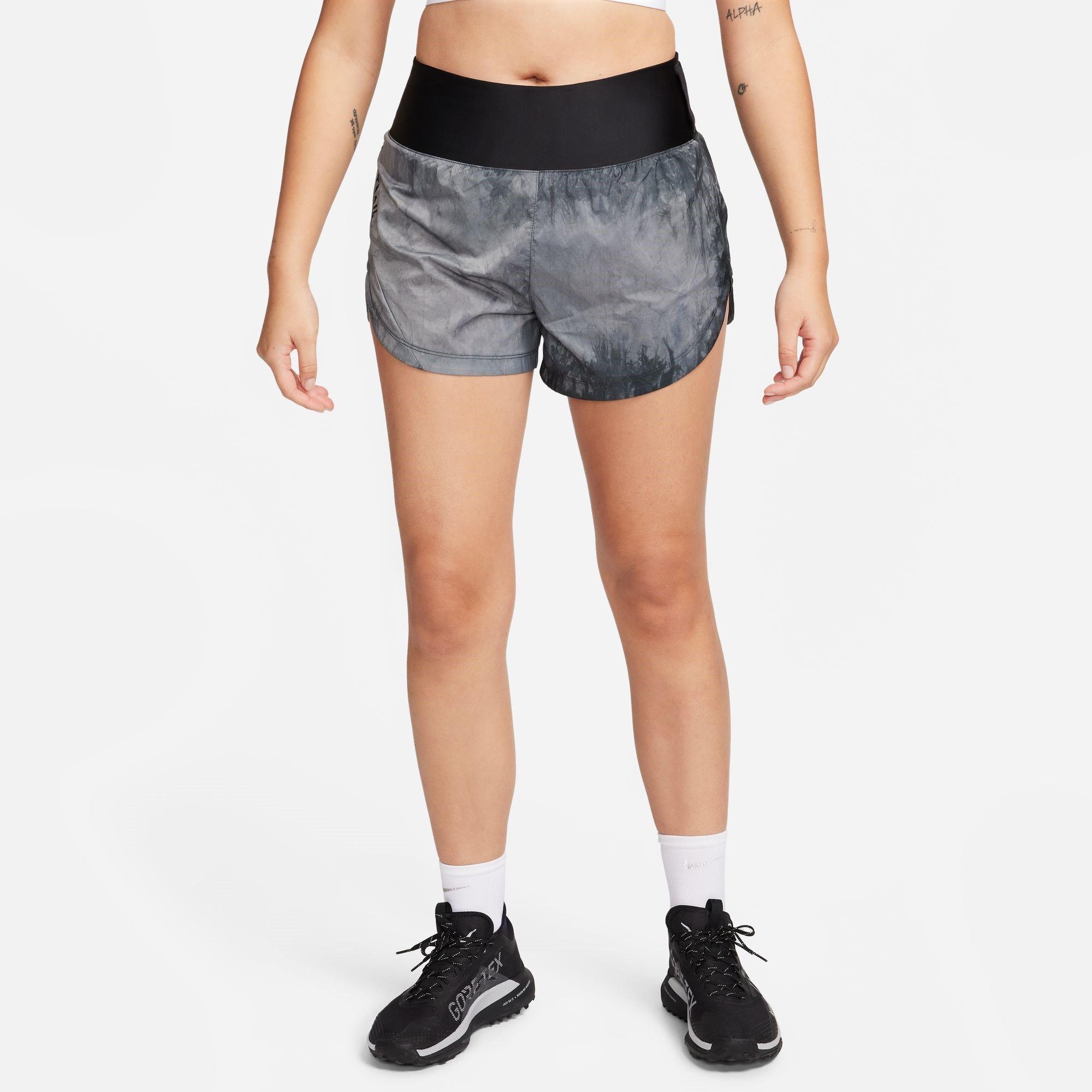 Schwarz - Nike - Trail Repel Mid-Rise 3 Running Shorts Womens - 3