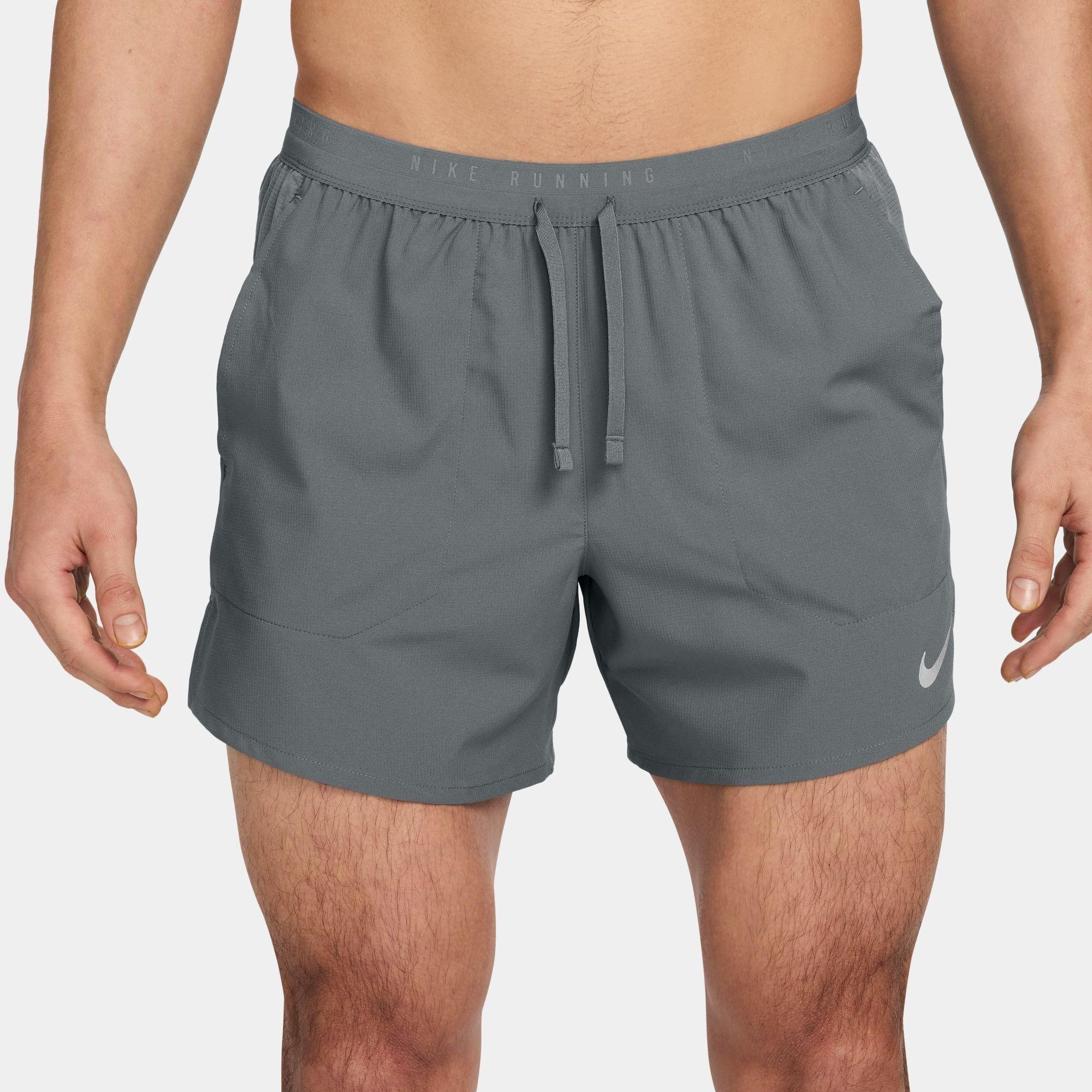 Nike Men's Stride 5In Performance Shorts - Smoke Grey - M