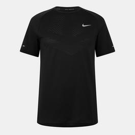 Nike Nike Stride Short Sleeve Performance T-Shirt