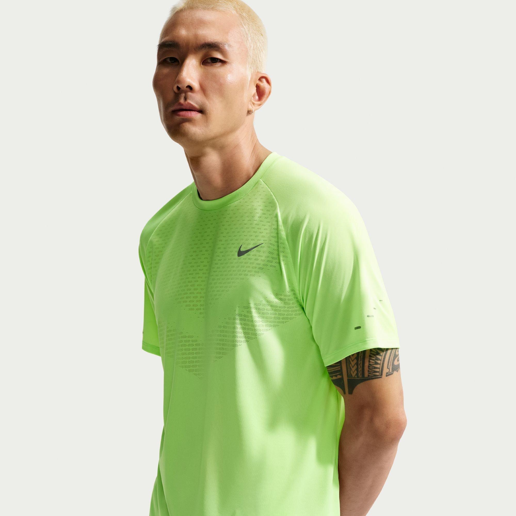 Nike Men's Stride Short Sleeve Performance T-Shirt - Lime Blast - XL