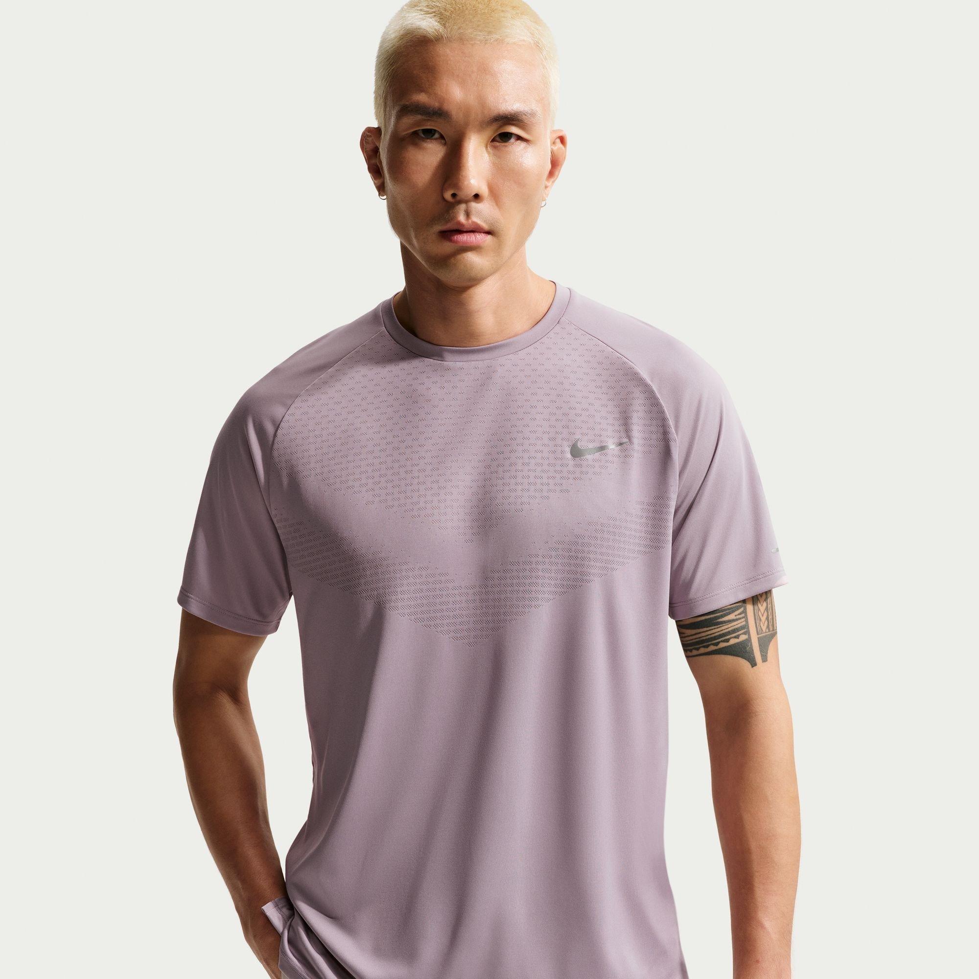 Nike Men's Stride Short Sleeve Performance T-Shirt - Violet Ore - XL