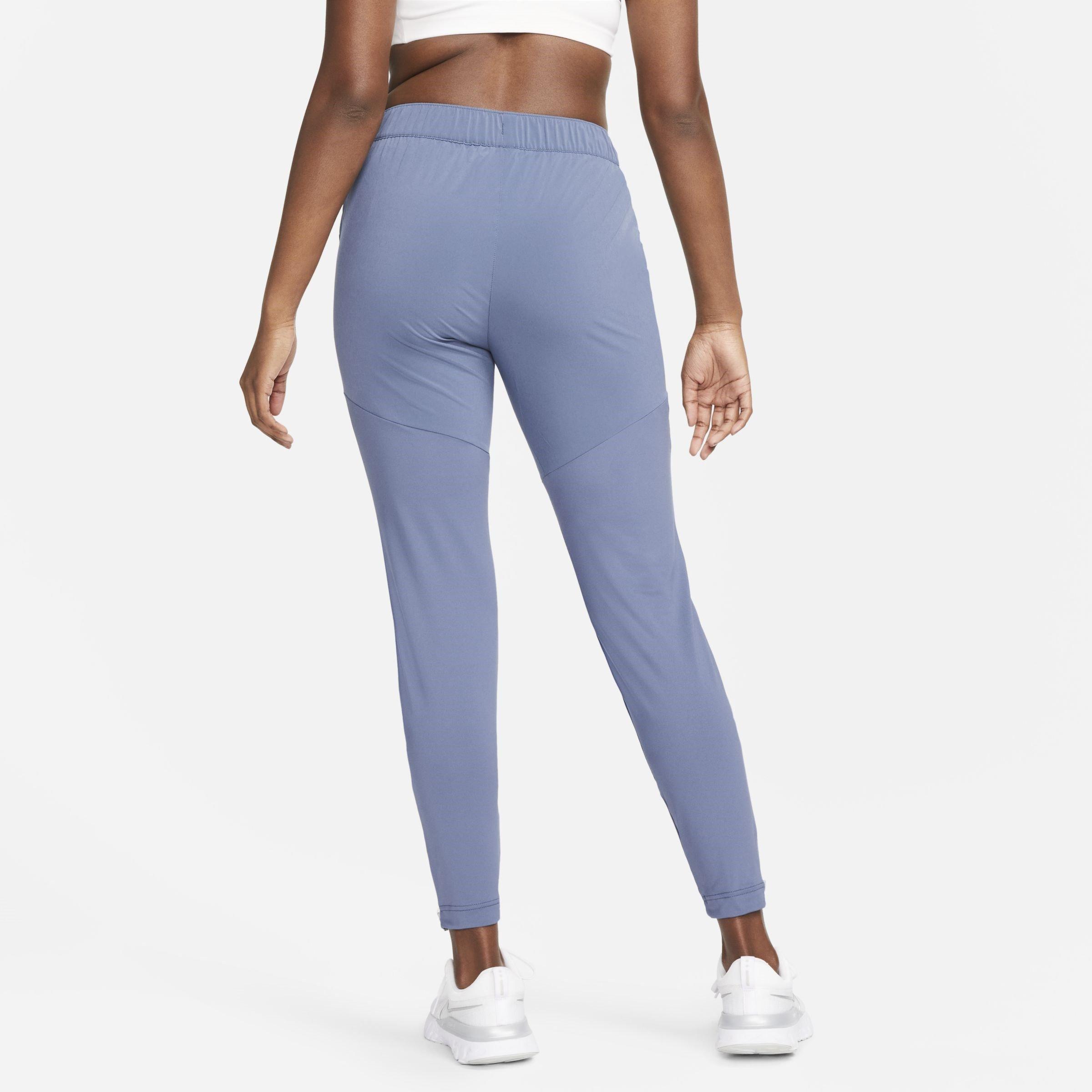 Nike flex essential women's best sale