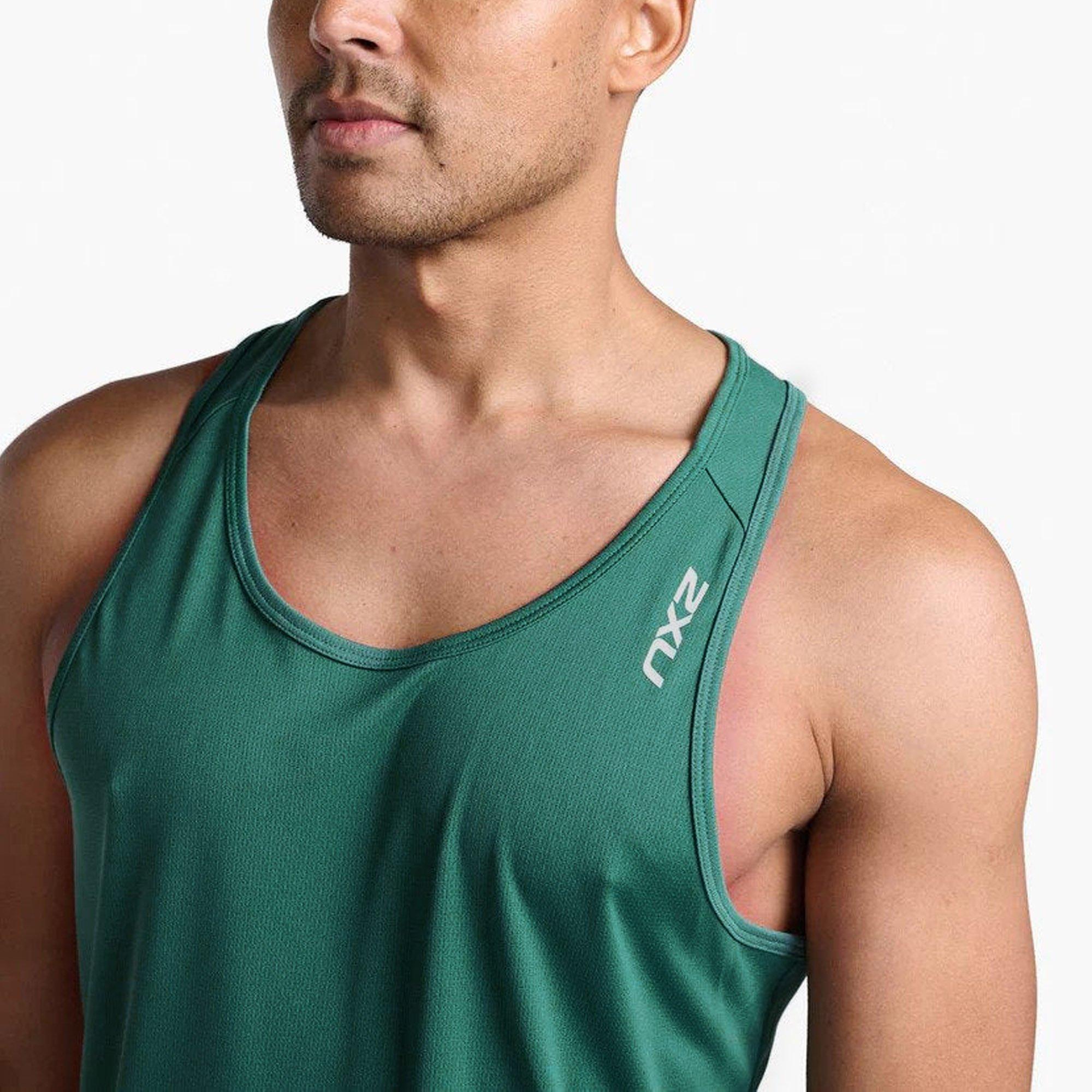 Frst.Green/Blk - 2XU - Aspire Singlet - 3