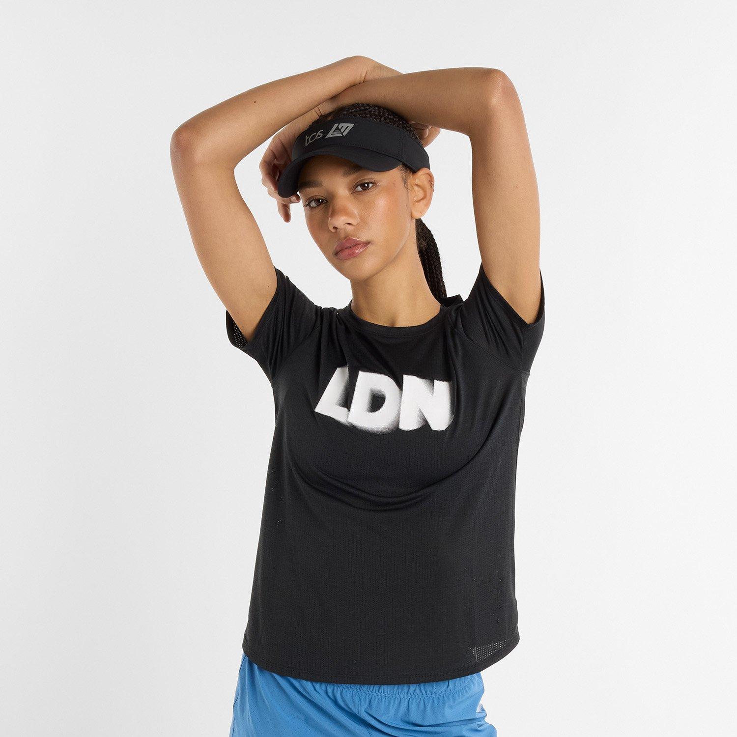 Sort grafisk - New Balance - Balance Athletics Running Top Womens - 3