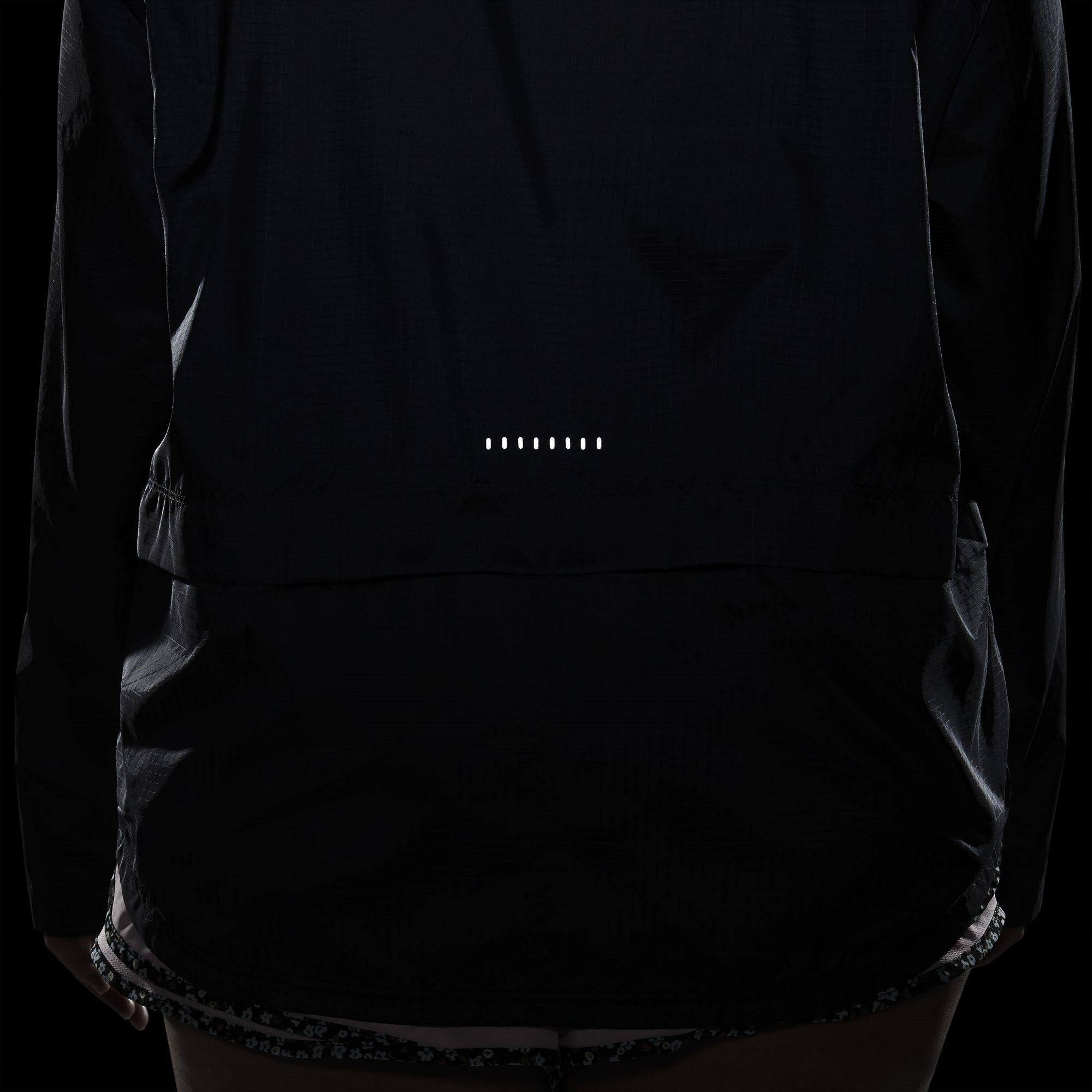 Zwart - Nike - Essential Running Jacket Womens - 11