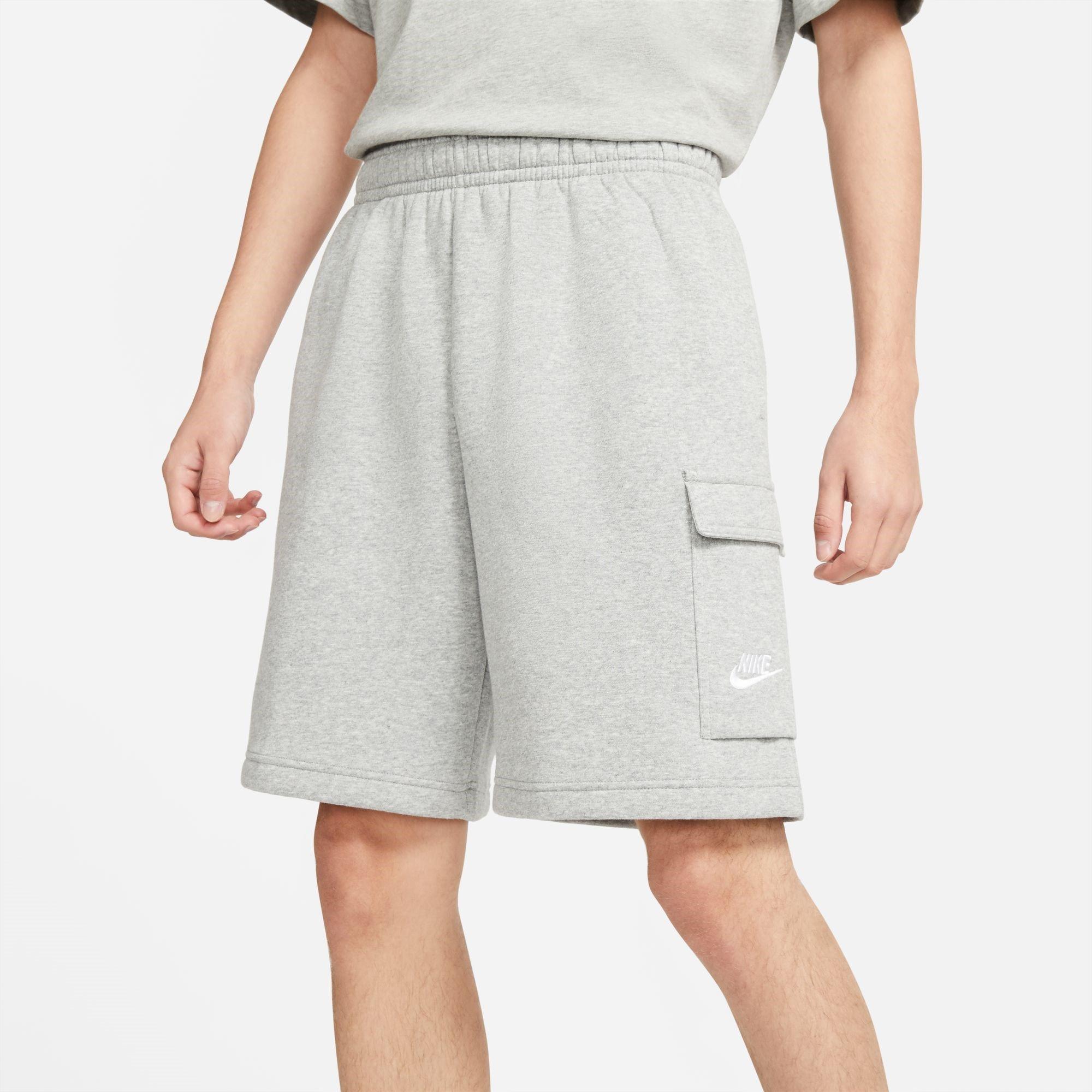 Nike Men’s Sportswear Club Cargo black Shorts sold Small