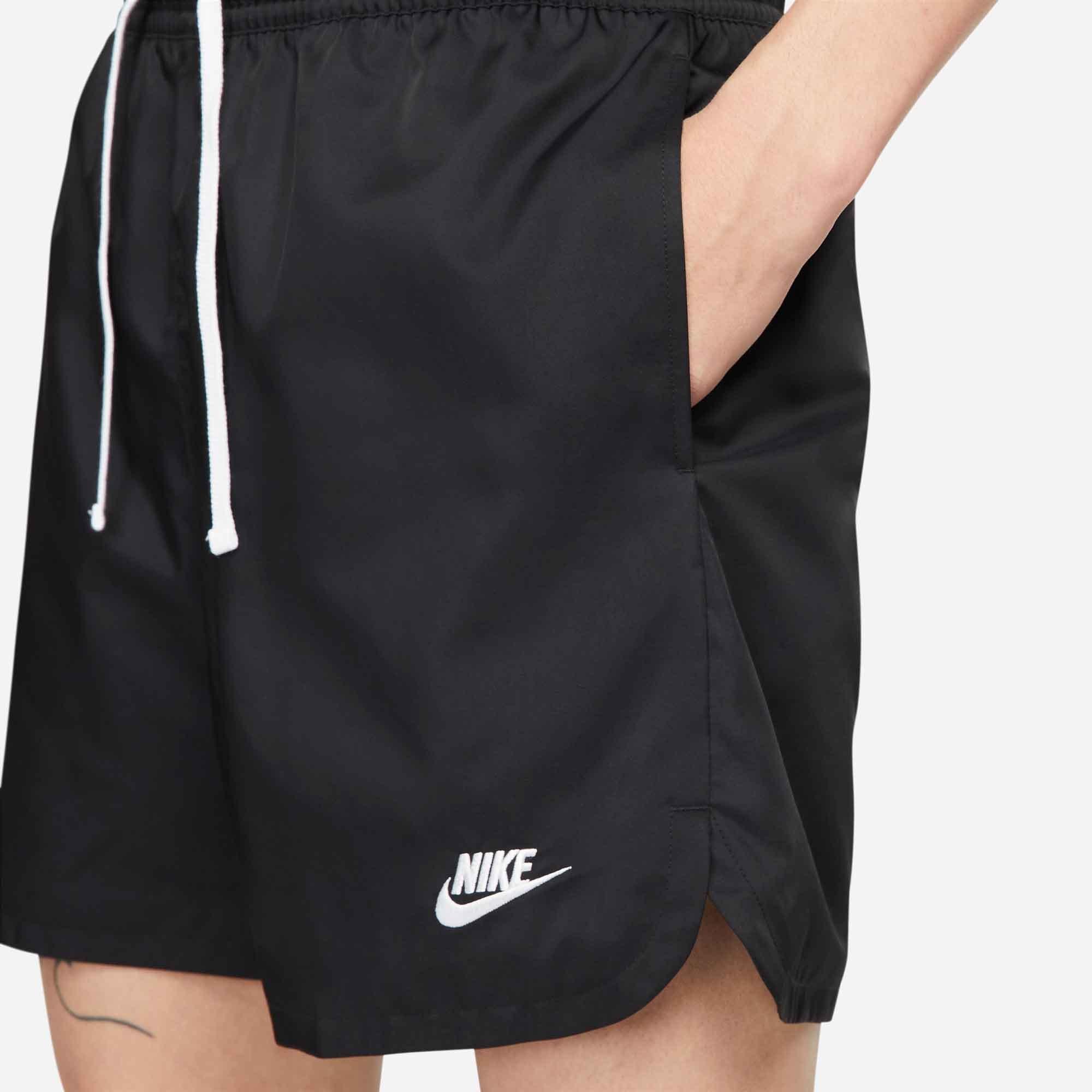 Nike woven 2024 logo shorts black