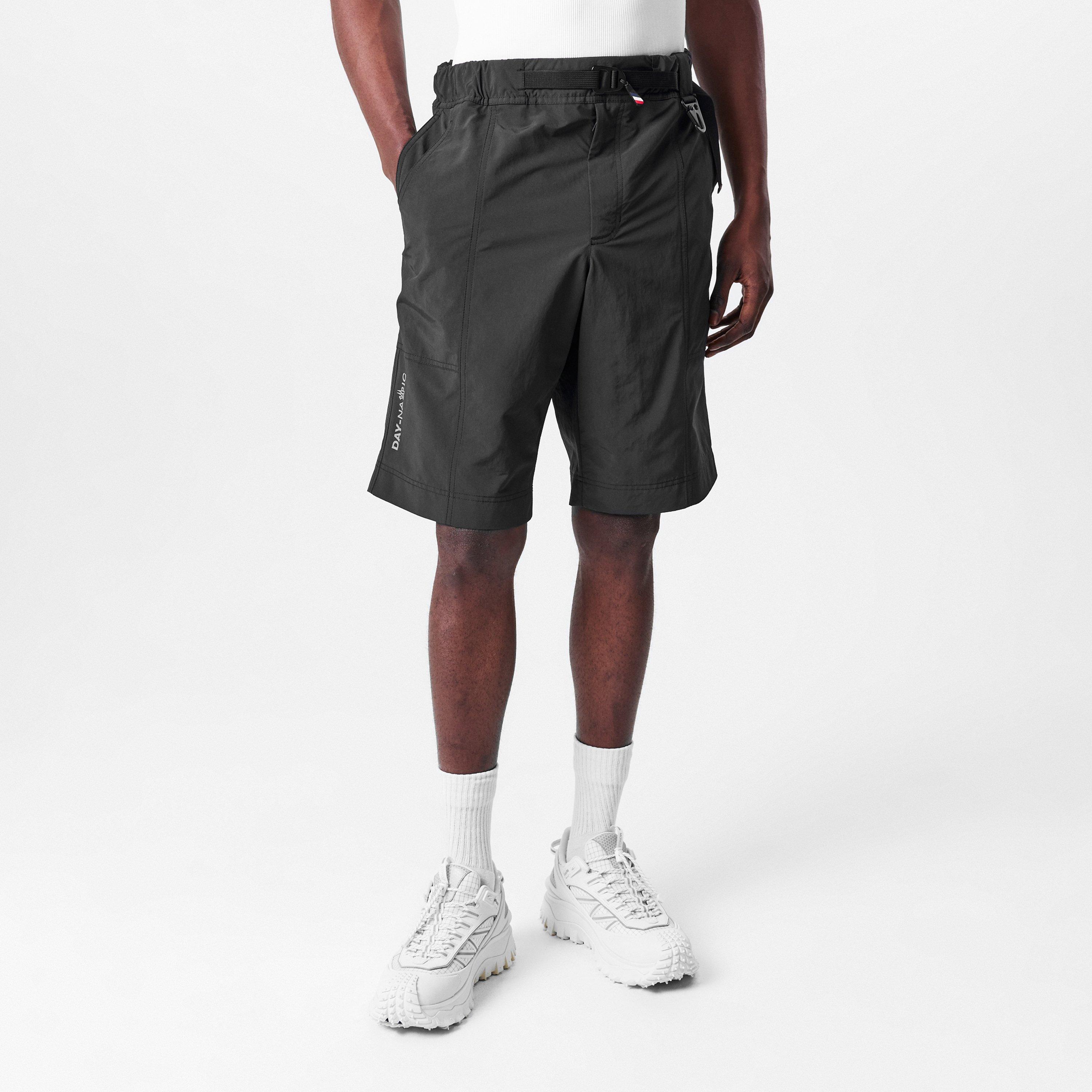 Black 999 - Moncler Grenoble - Cargo Shorts - 3
