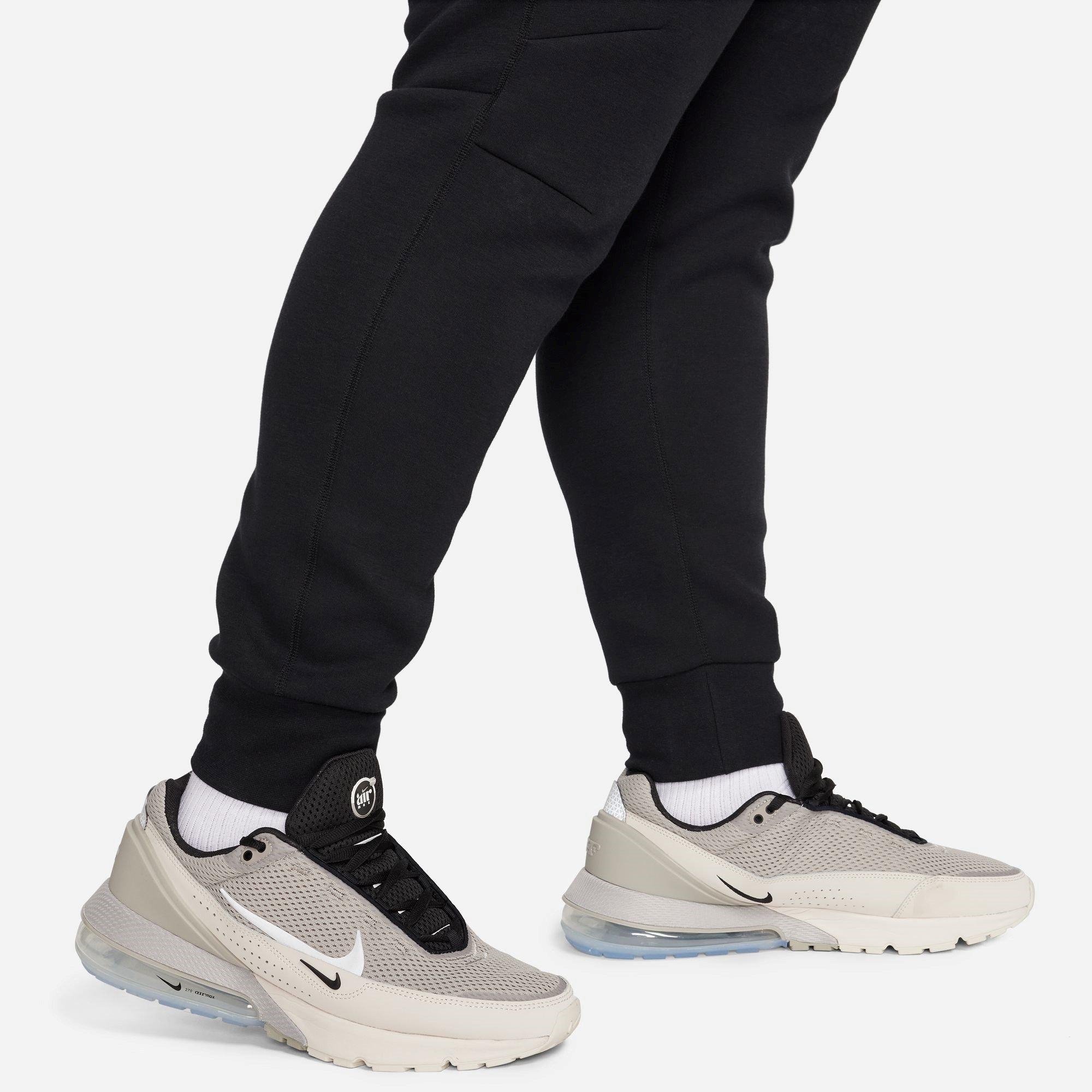 Zwart - Nike - Tech Fleece Joggers Mens - 16