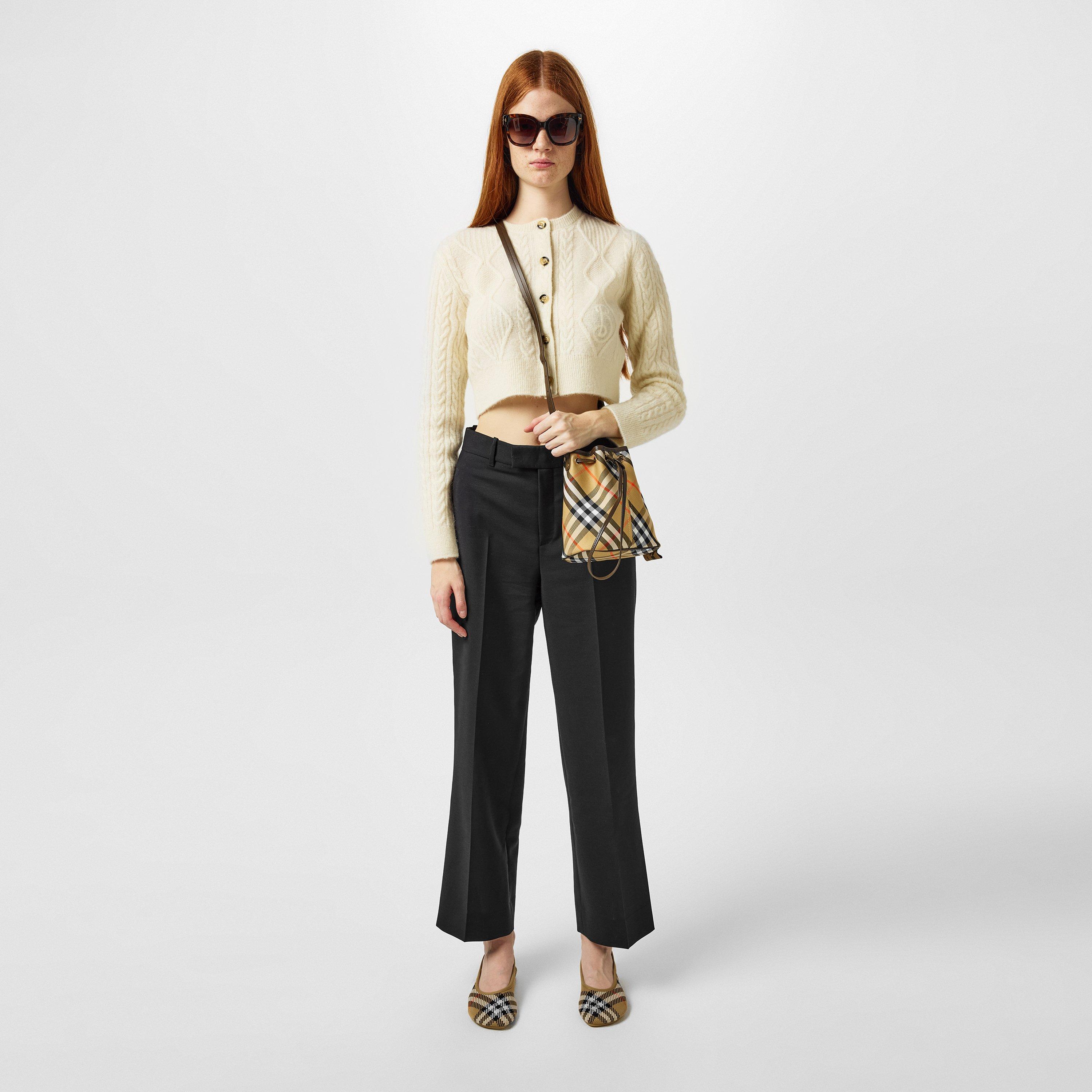 Snow - Burberry - Cable Cardigan - 4