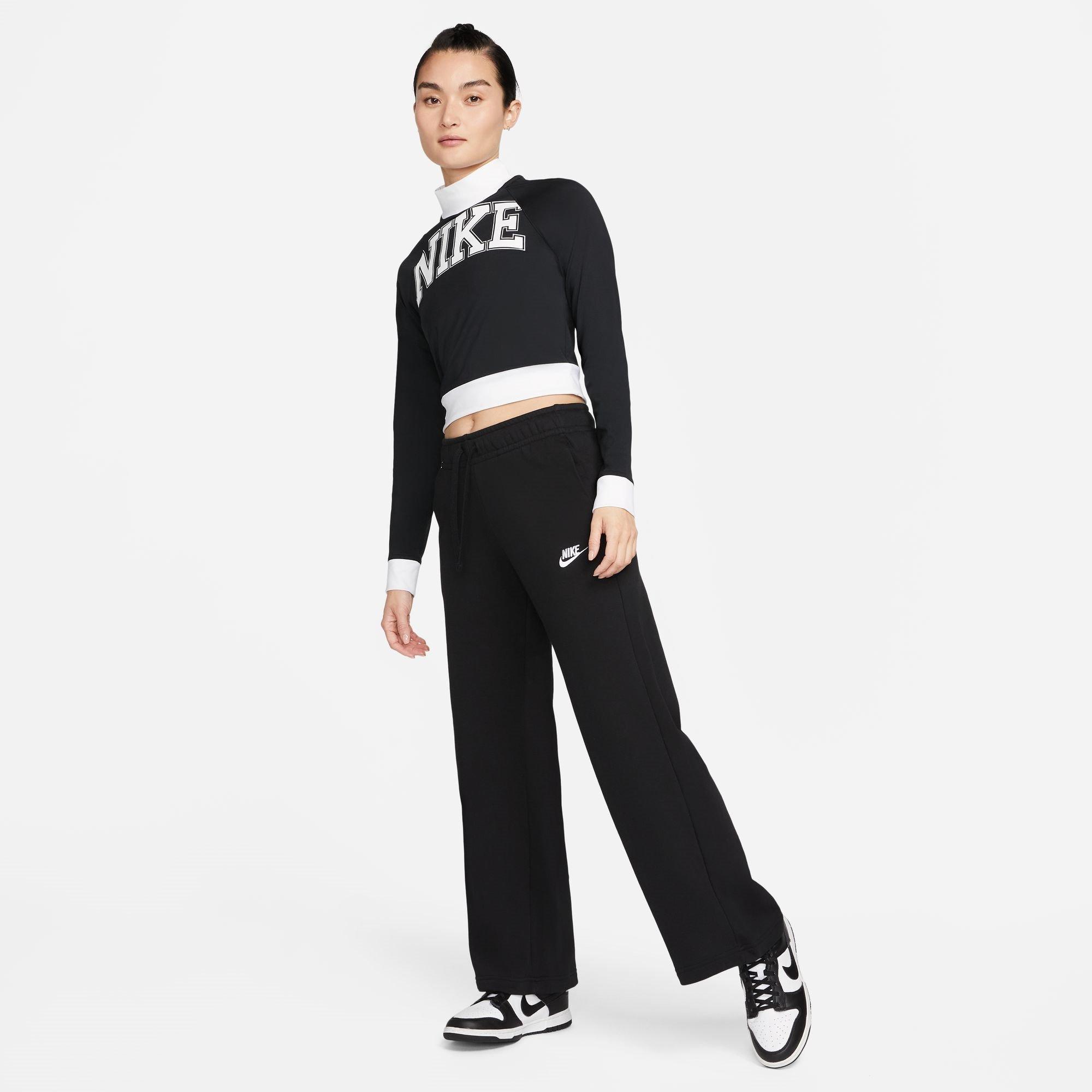 Womens black and white clearance nike sweatsuit