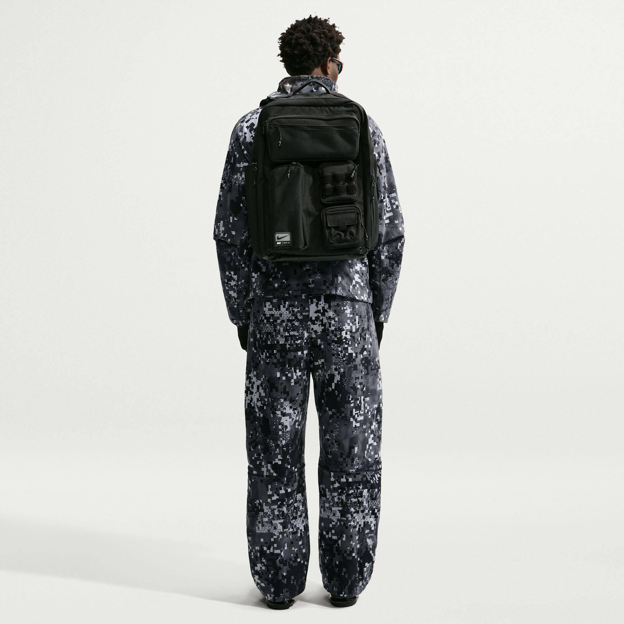 Smoke Grey - Nike - Nike Tech Wvn AOP Pn Sn64 - 7