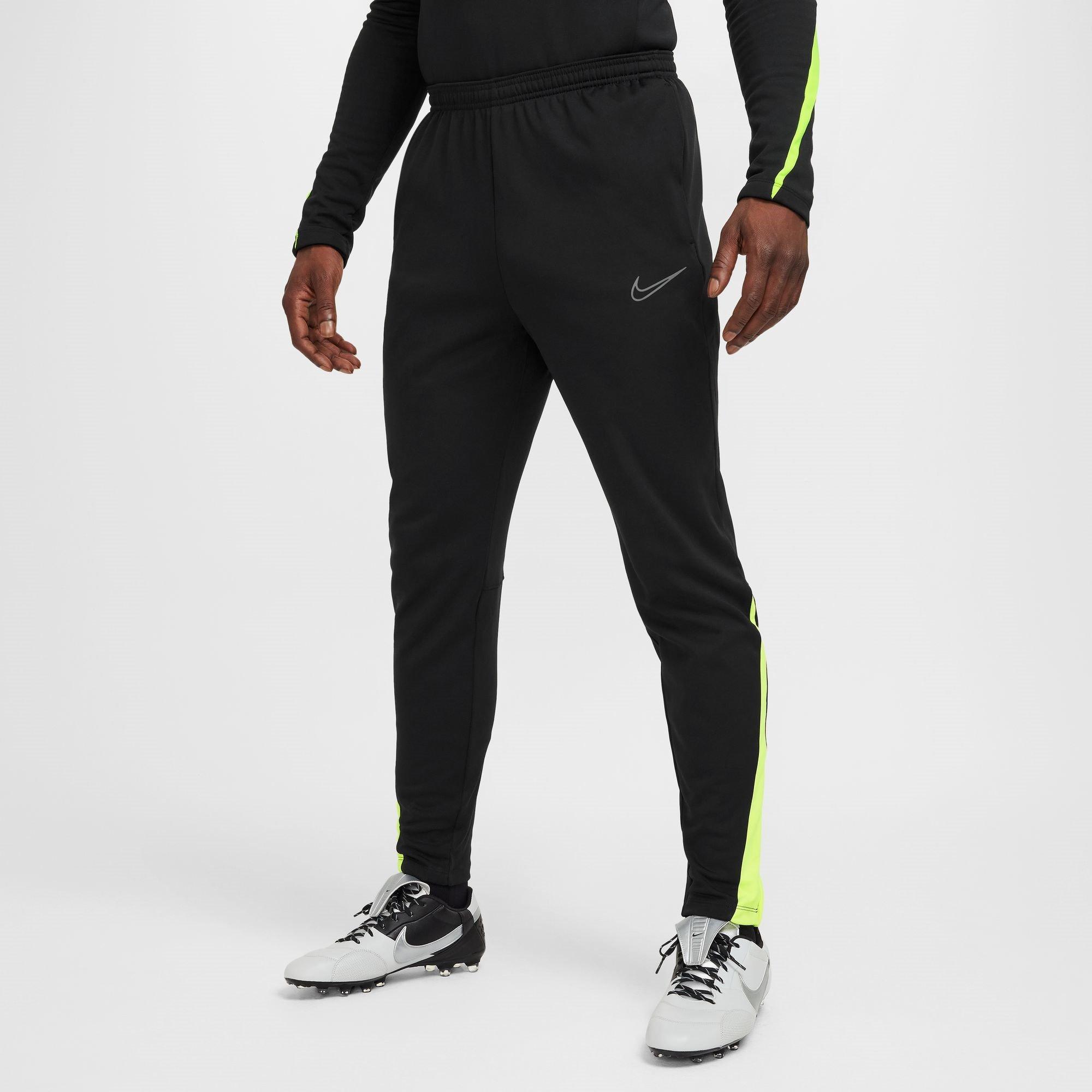 Nike Nike Academy Winter Warrior Men s Therma FIT Soccer Pants Bas de survetement de performance Sports Direct