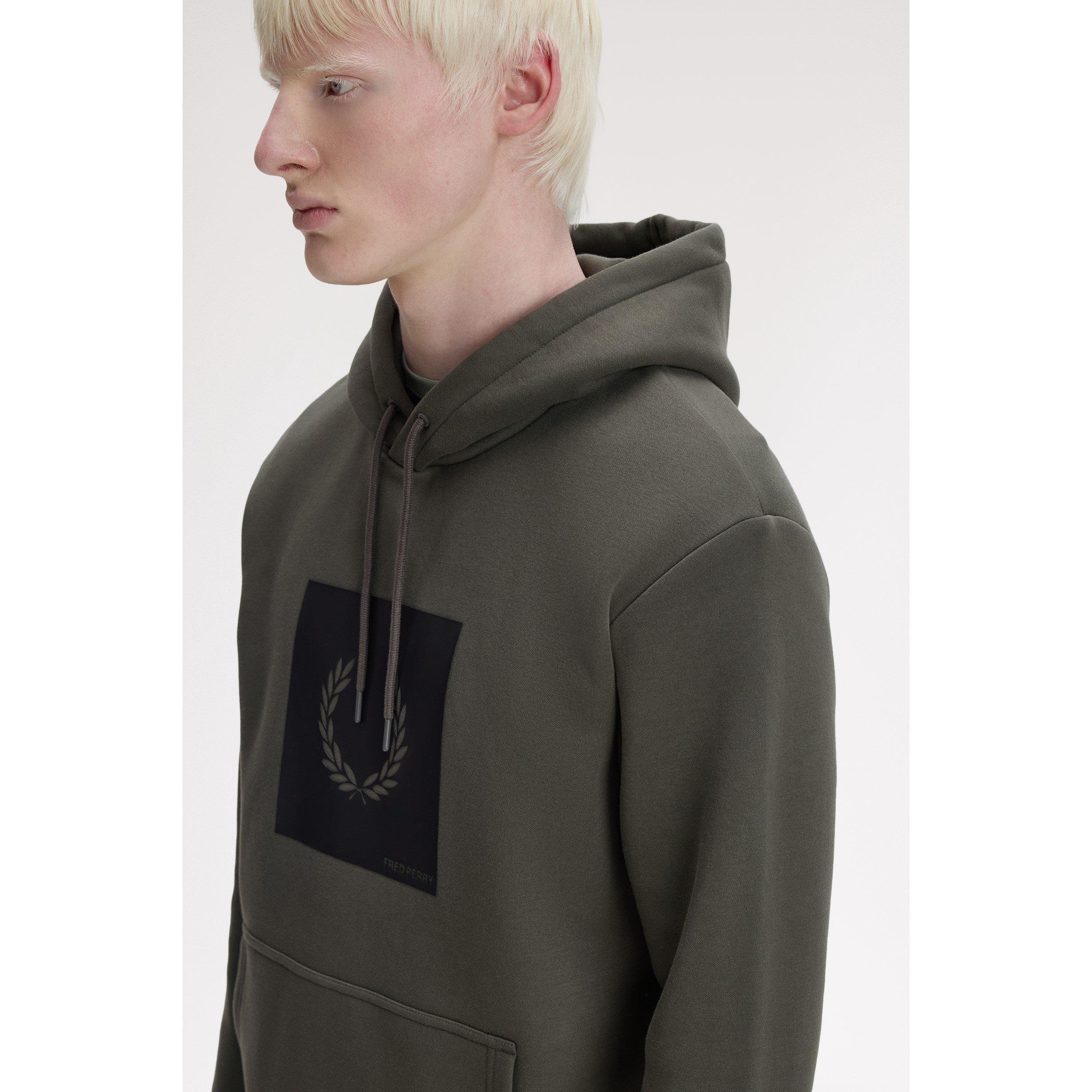 ❤︎SALE 20900→13500円 超美品FRED PERRY Fred Perry Men's Box Graphic Pull Over Hoodie | USC