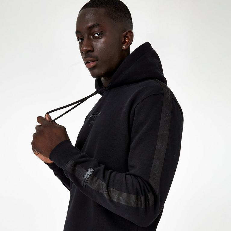 Noir - Everlast - says it is wearing this hoodie to exhibit your art - 3