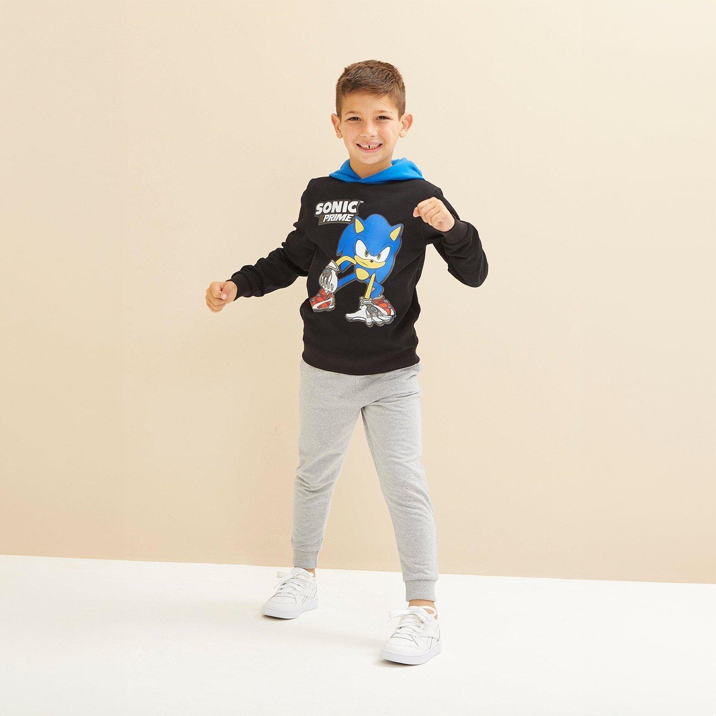 Hoodies & Sweatshirts