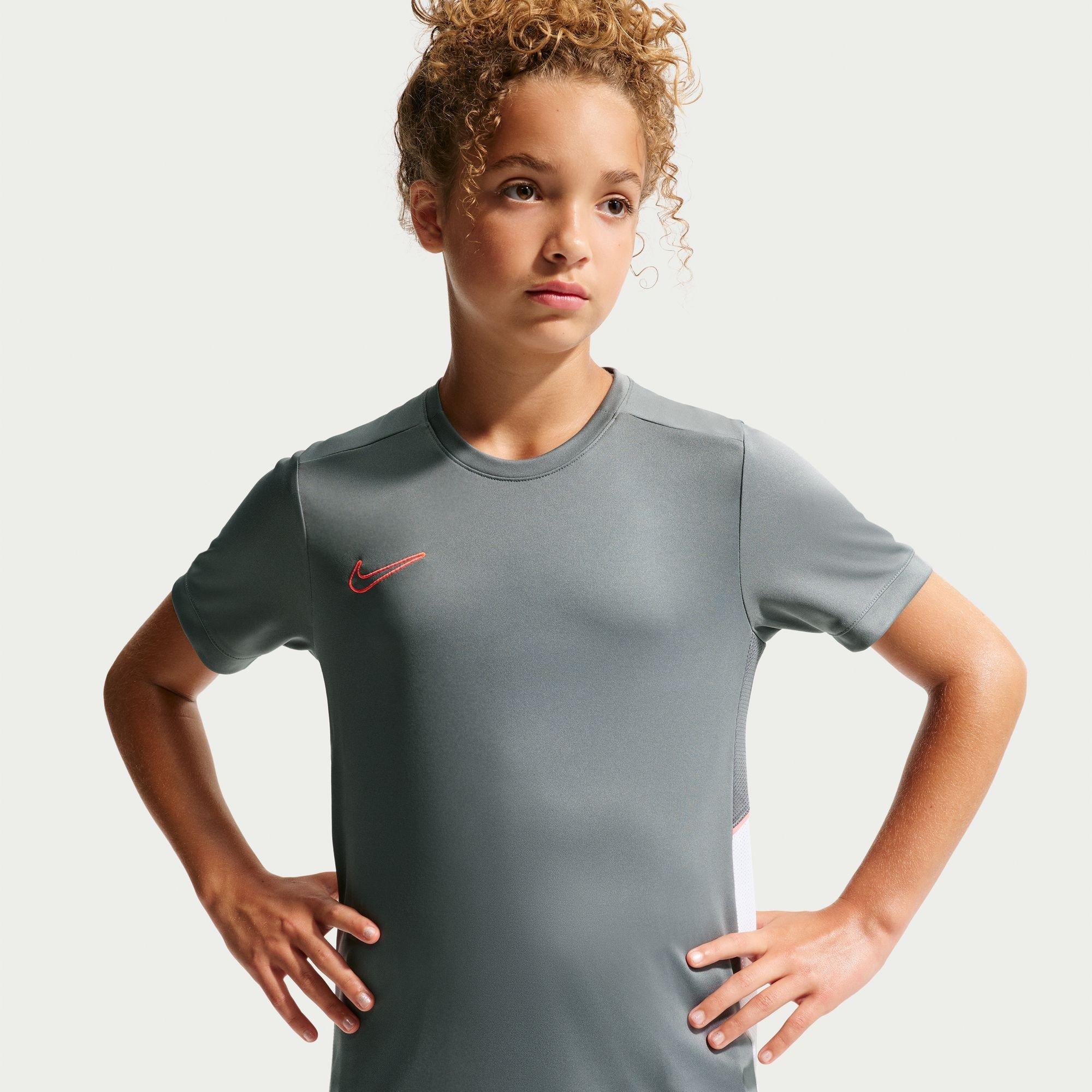 Nike Academy Top Juniors