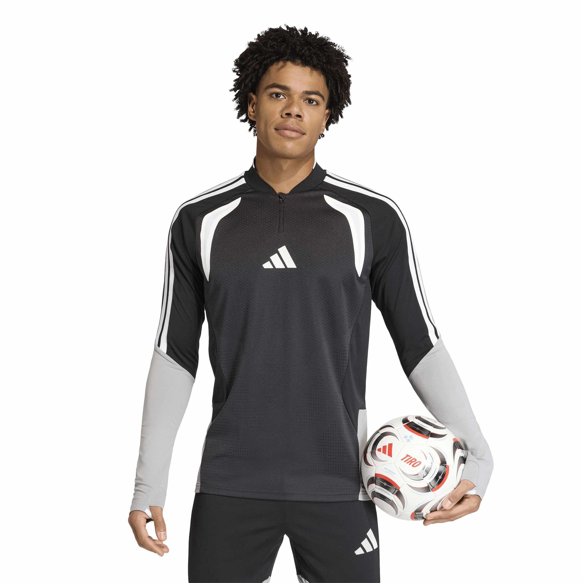 Schwarz/Hell O - adidas - Adidas Tiro26P Tr T Sn99 - 2