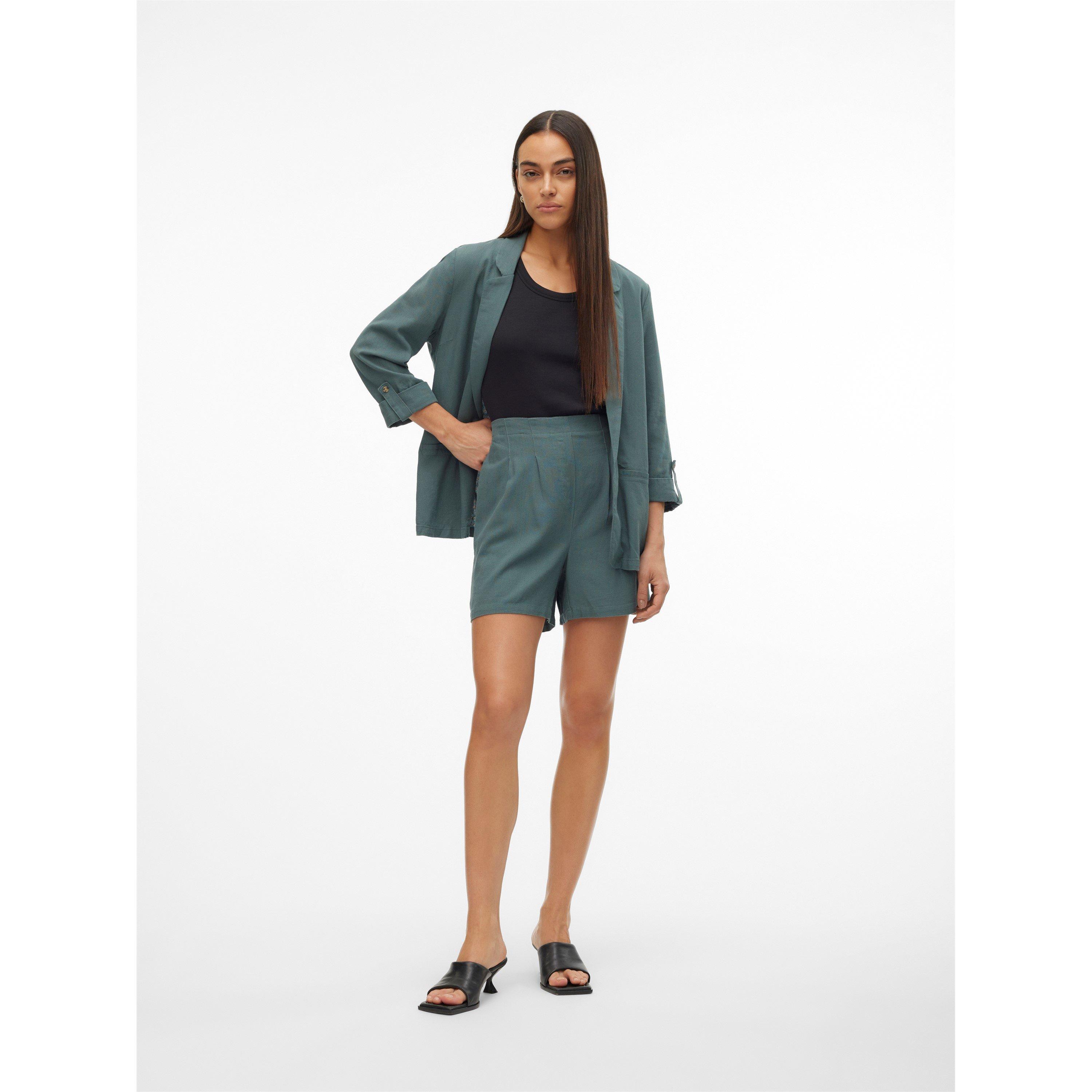 Vert baume - Vero Moda - Jesmilo Woven Tracksuit Shorts - 2