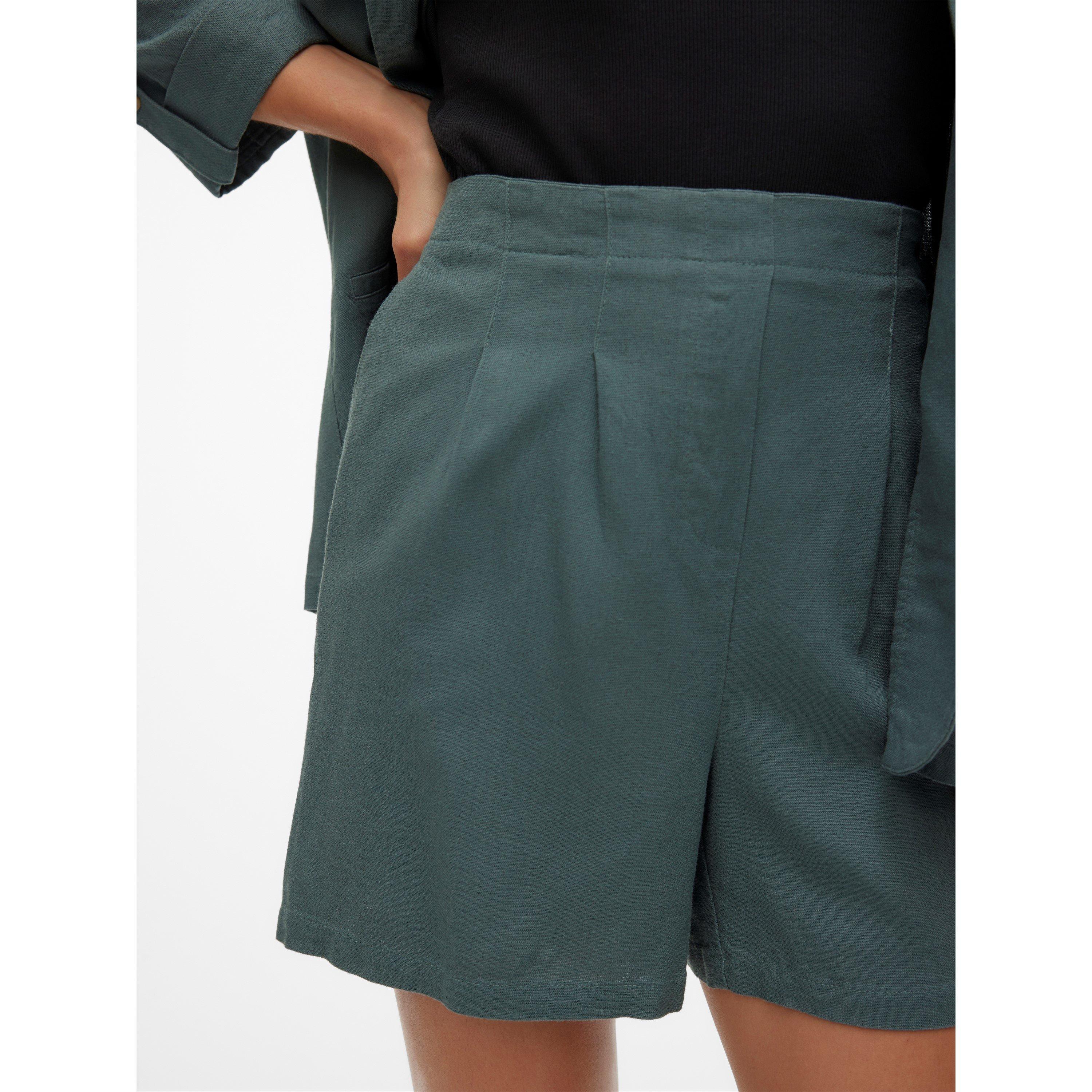 Vert baume - Vero Moda - Jesmilo Woven Tracksuit Shorts - 3