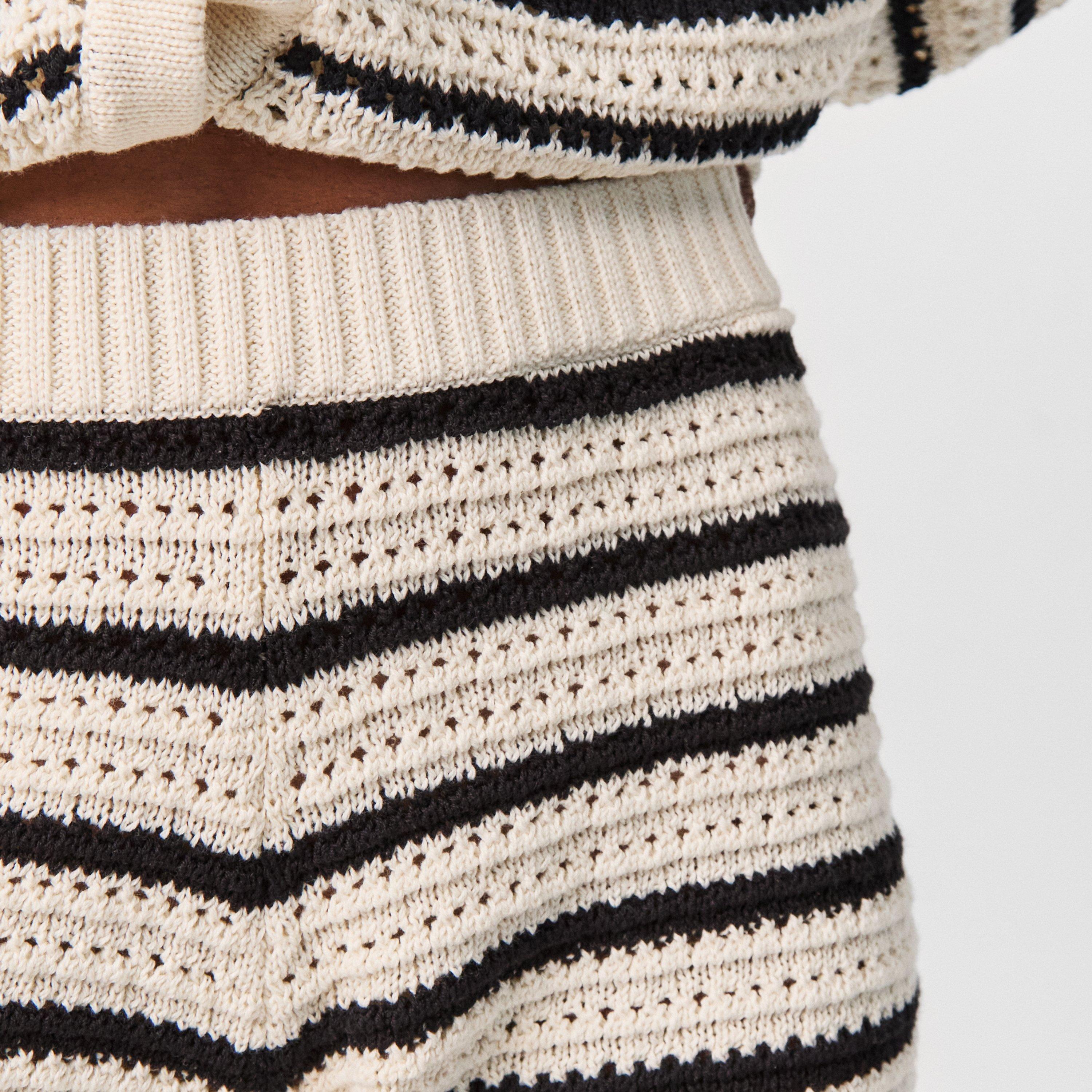 Black Gardenia - Edited - Edited Heinke Shorts - 5