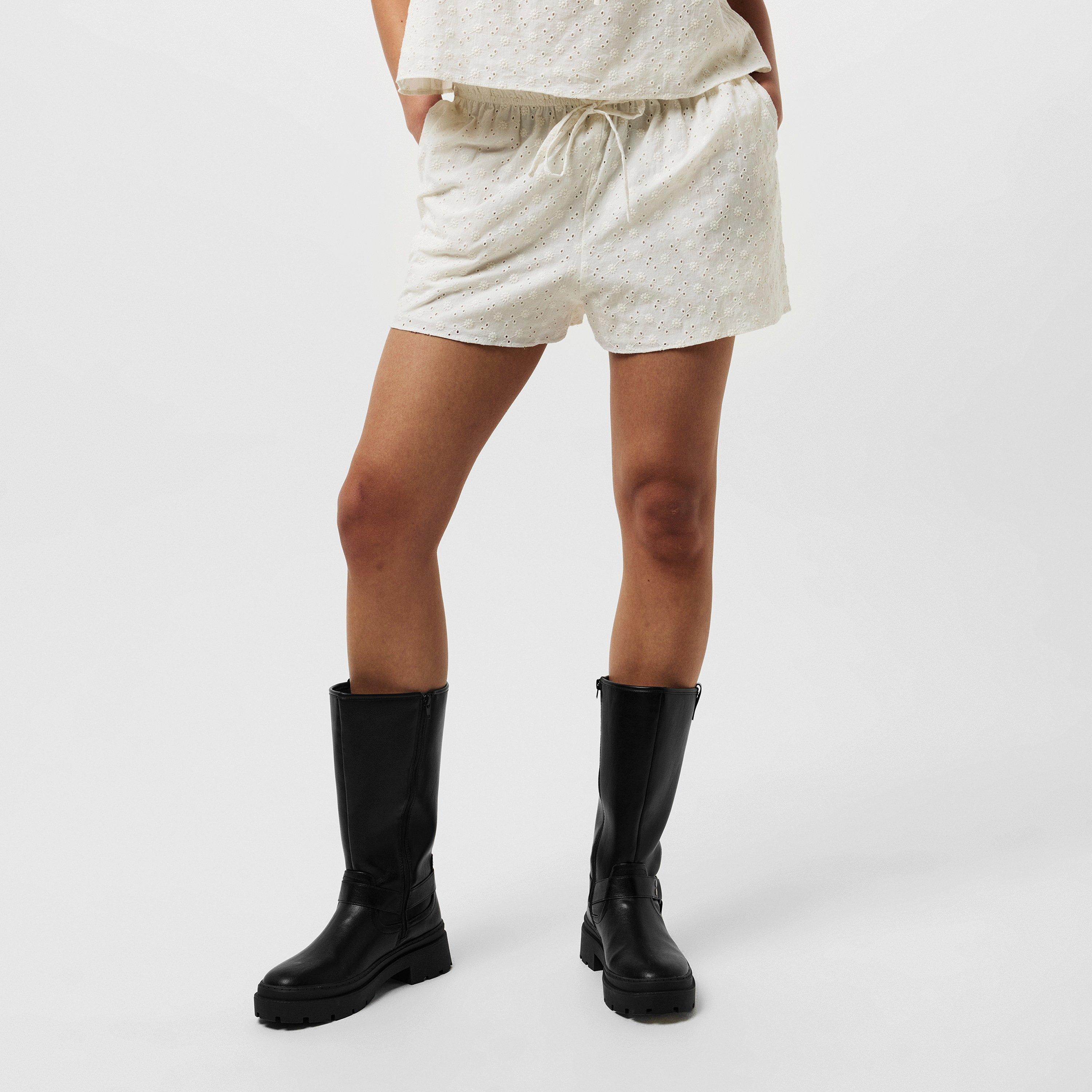 Vintage White - Jack Wills - Broderie Shorts - 3