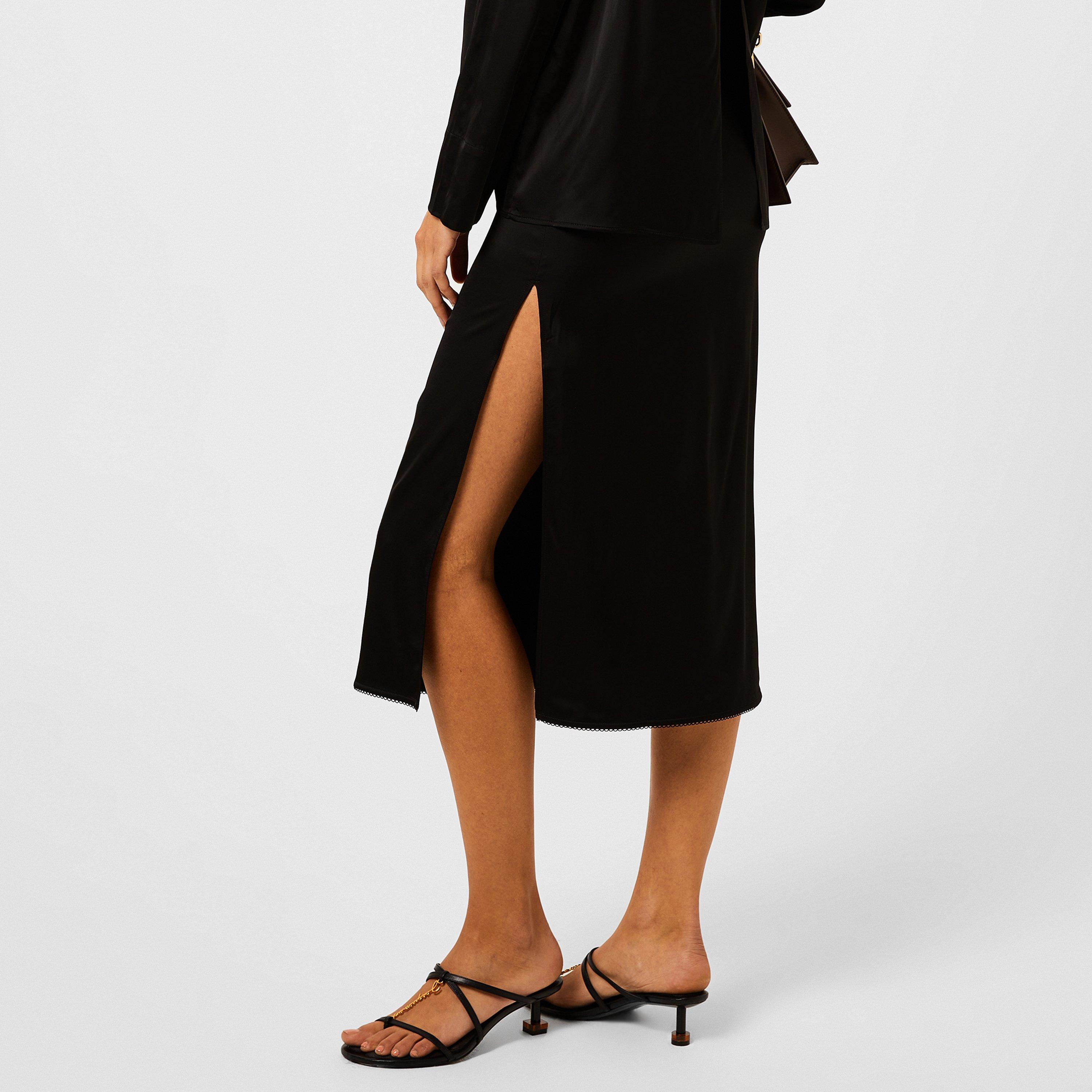 スカート JACQUEMUS Women Mid Skirts 251SK0812381990 BLACK Jacquemus Skirt in Obsidian/Black – SVRN
