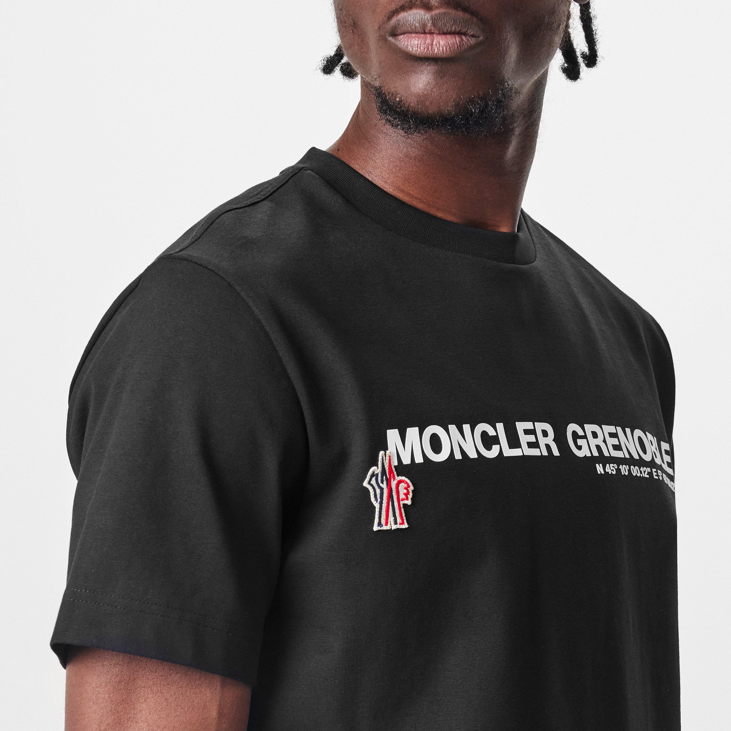 Moncler | Logo Short Sleeve T-Shirt | Regular Fit T-Shirts