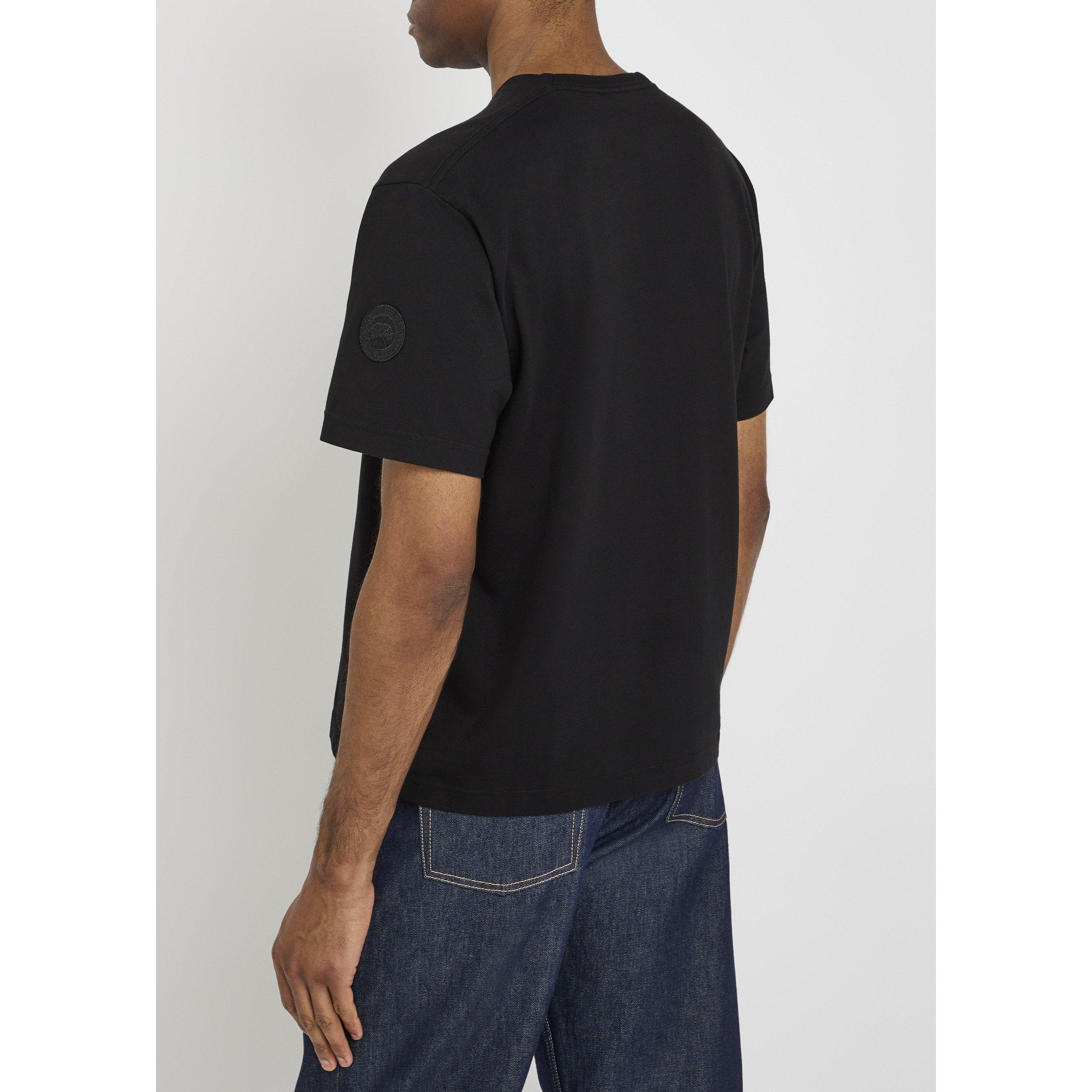 BLACK - Canada Goose - CG TEE SS ARM LOGO NOVO TONAL - 3