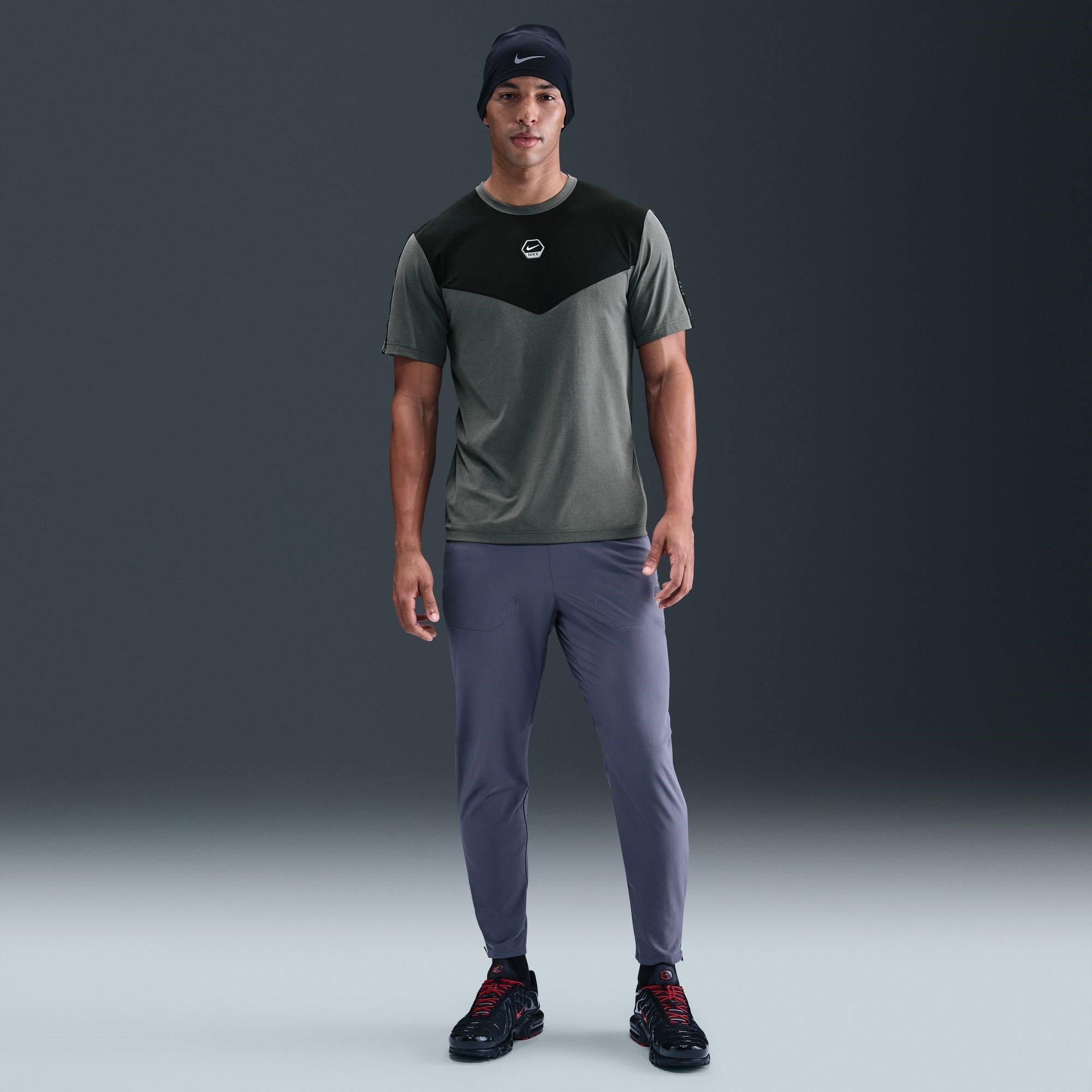 Grau/Schwarz - Nike - Nike City Df Tee Sn61 - 7