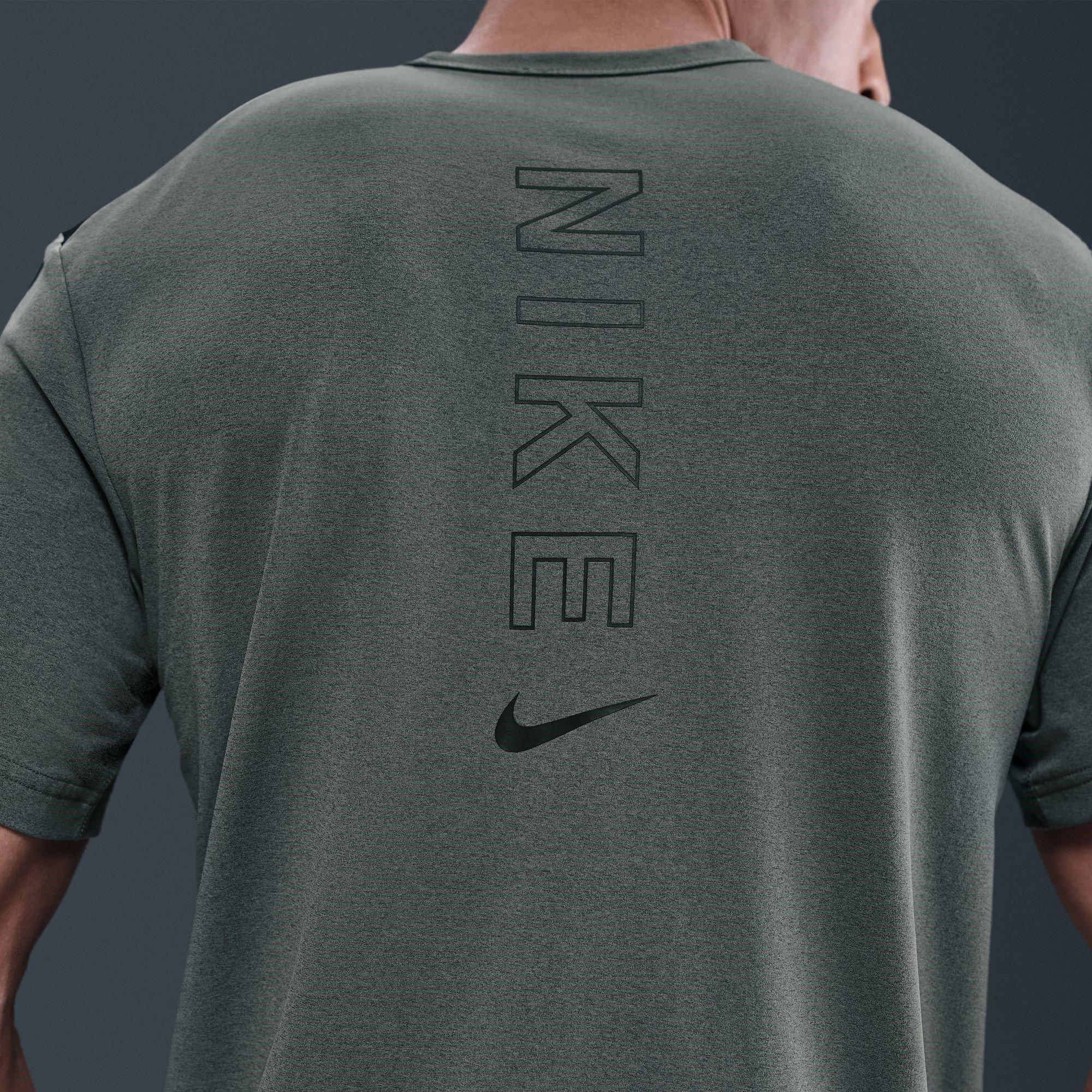 Grau/Schwarz - Nike - Nike City Df Tee Sn61 - 9